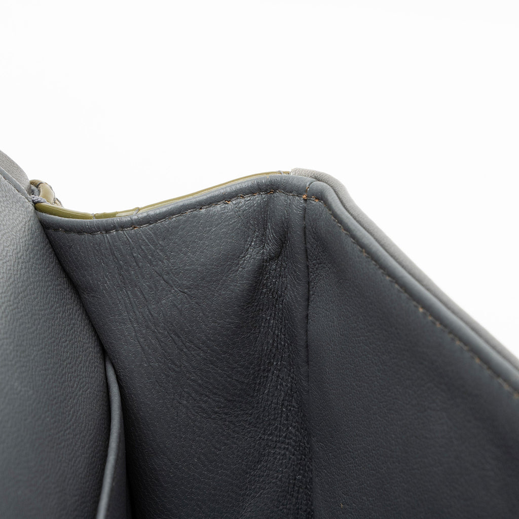 Chanel Patent Leather Classic Medium Double Flap Bag (SHF-yY0DZr)