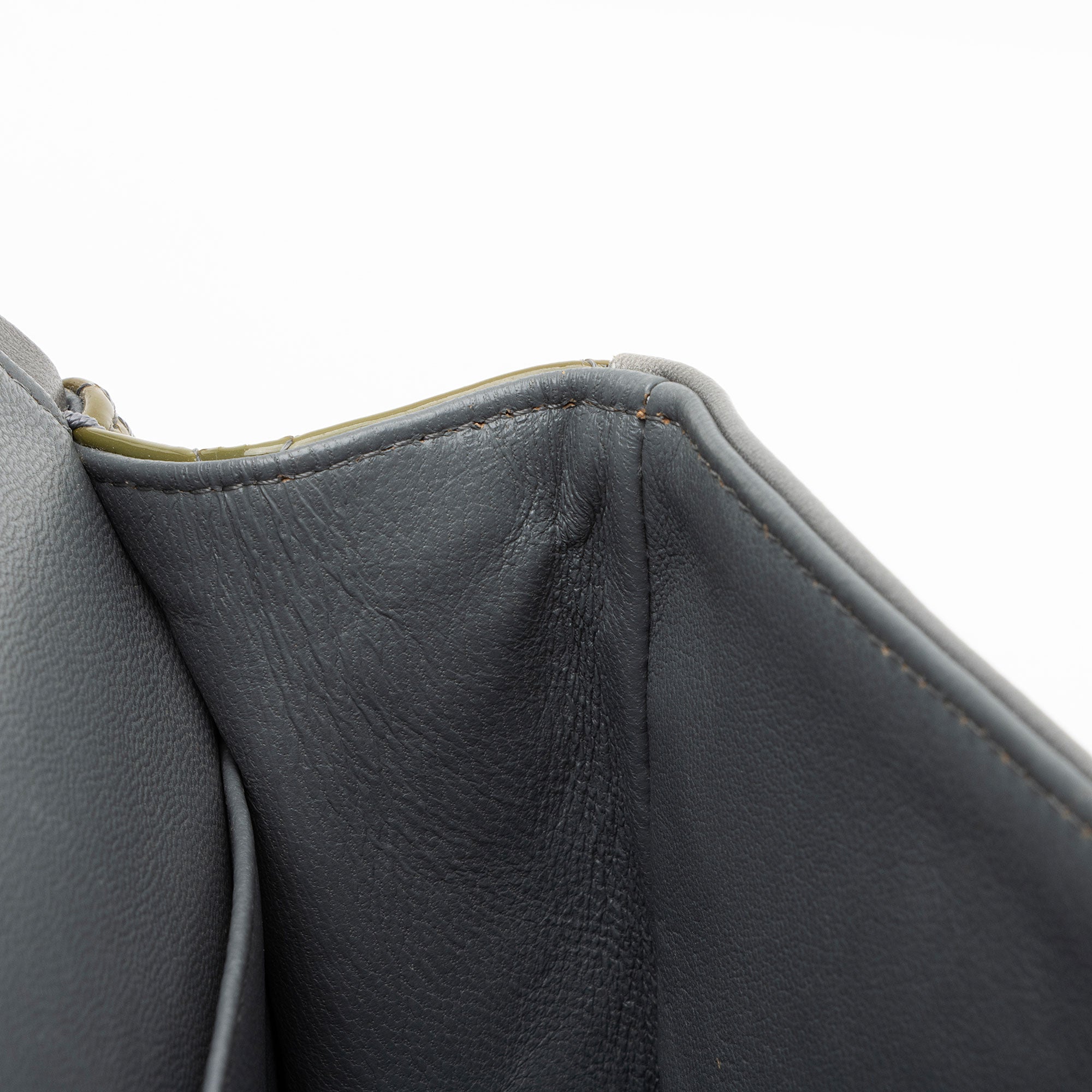 Chanel Patent Leather Classic Medium Double Flap Bag (SHF-yY0DZr)