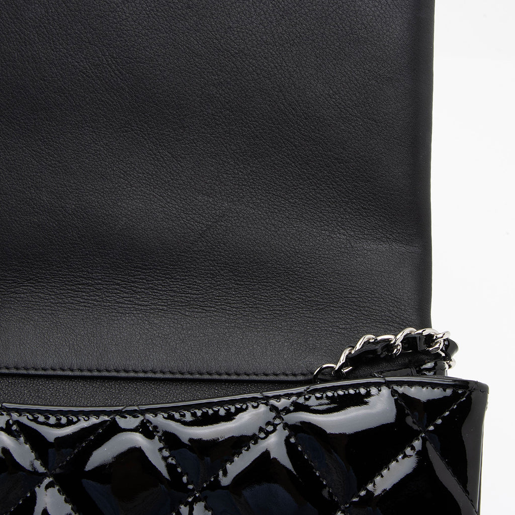 Chanel Patent Leather Flap Clutch on Chain (SHF-9c9WQx)