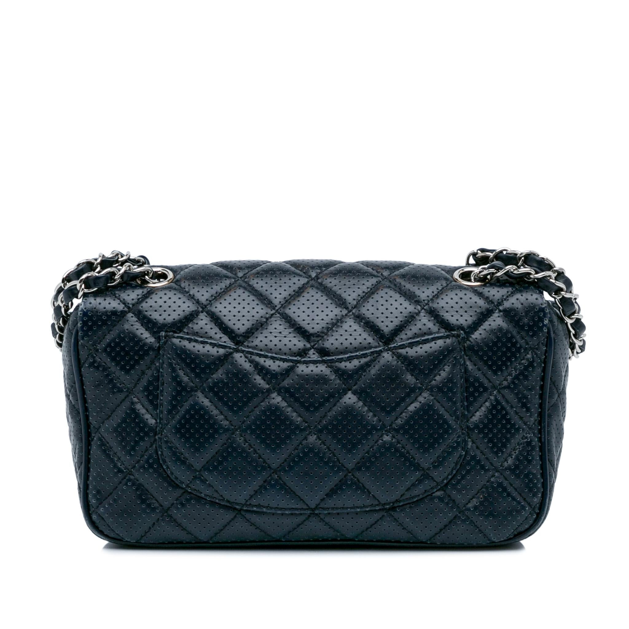 Chanel Perforated Classic Mini Rectangular Flap (SHG-NYfWbm)