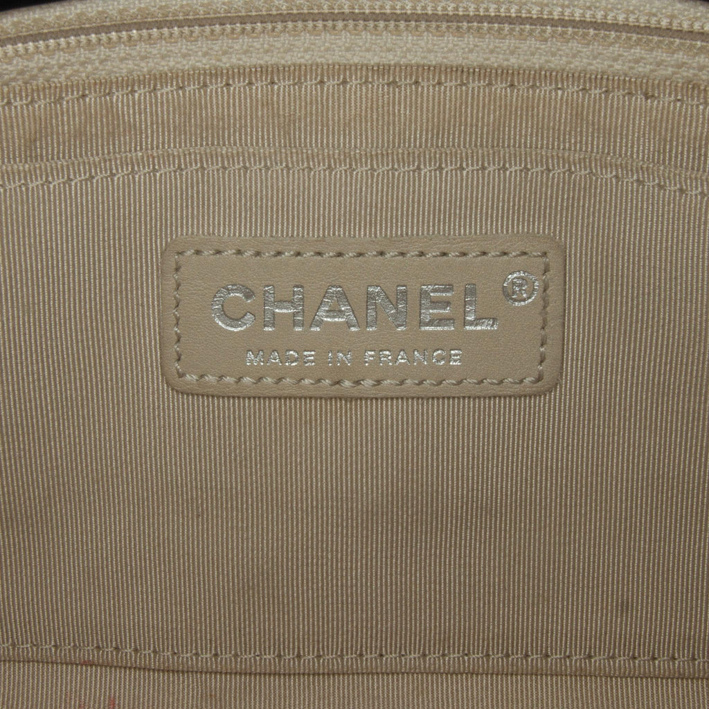 Chanel Perforated Classic Mini Rectangular Flap (SHG-NYfWbm)