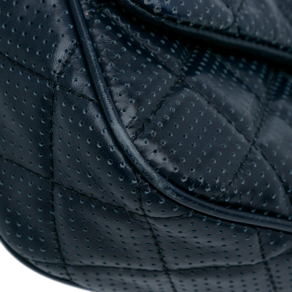 Chanel Perforated Classic Mini Rectangular Flap (SHG-NYfWbm)