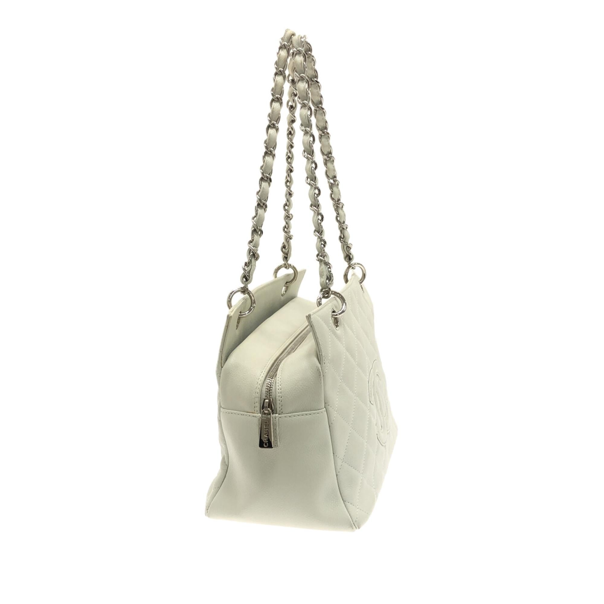 Chanel Petite Caviar Timeless Shopping Tote (SHG-roTbc1)