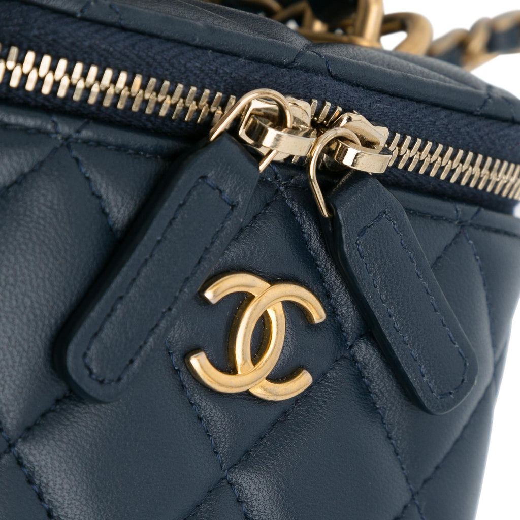 Chanel Small Lambskin Top Handle Vanity Bag (SHG-FgncGV)