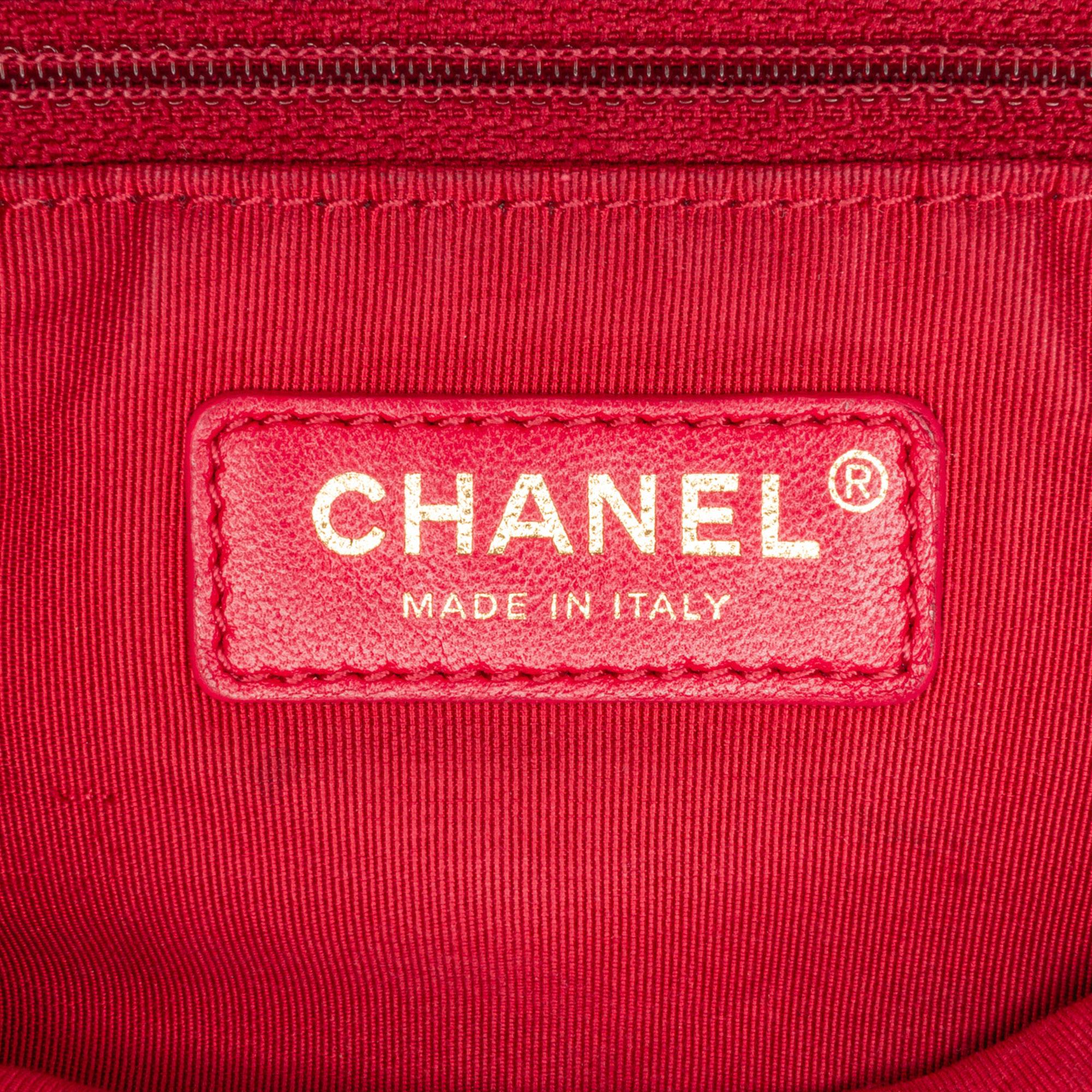 Chanel Twist Chain Enamel CC Flap Bag (SHG-bP0vlF)