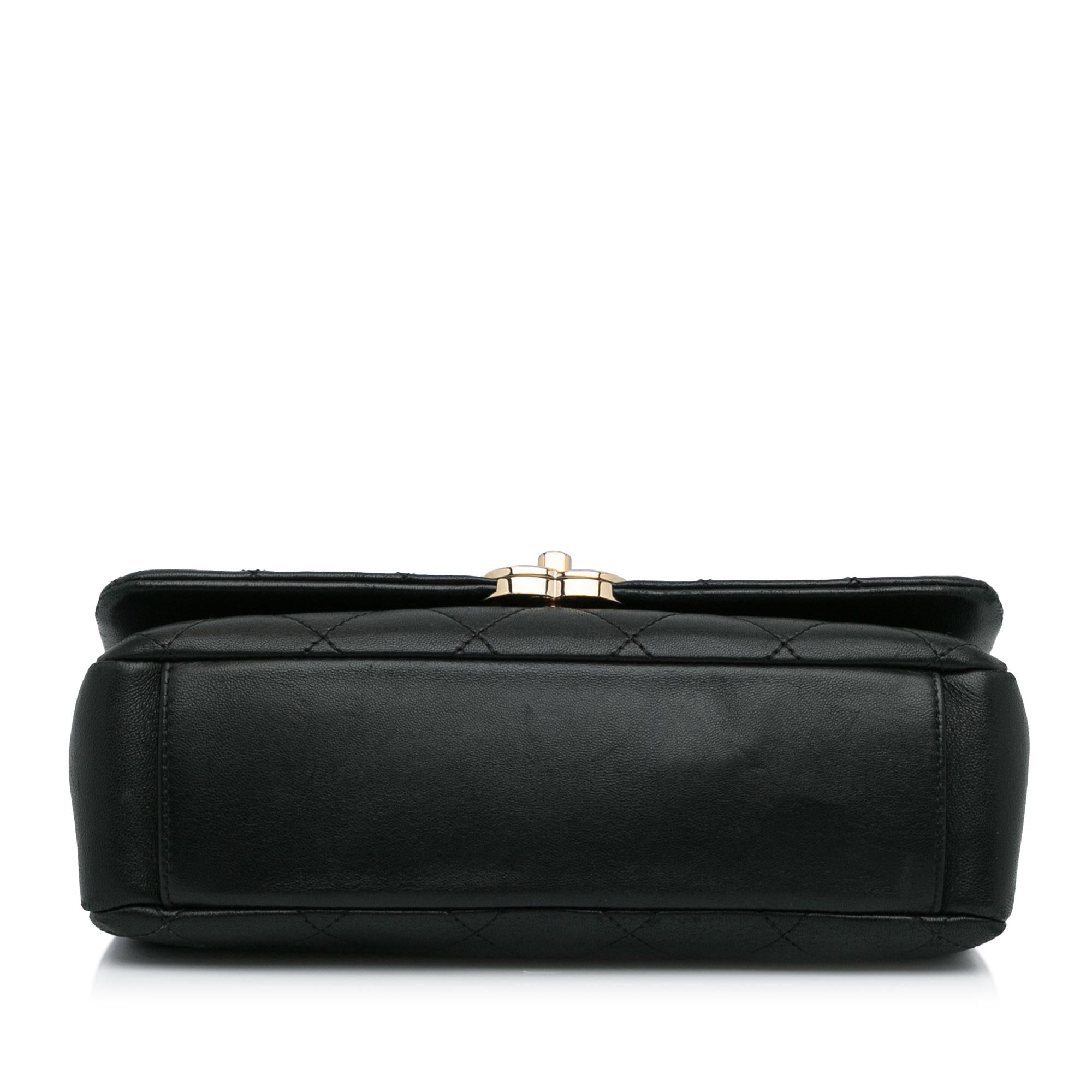 Chanel Twist Chain Enamel CC Flap Bag (SHG-bP0vlF)
