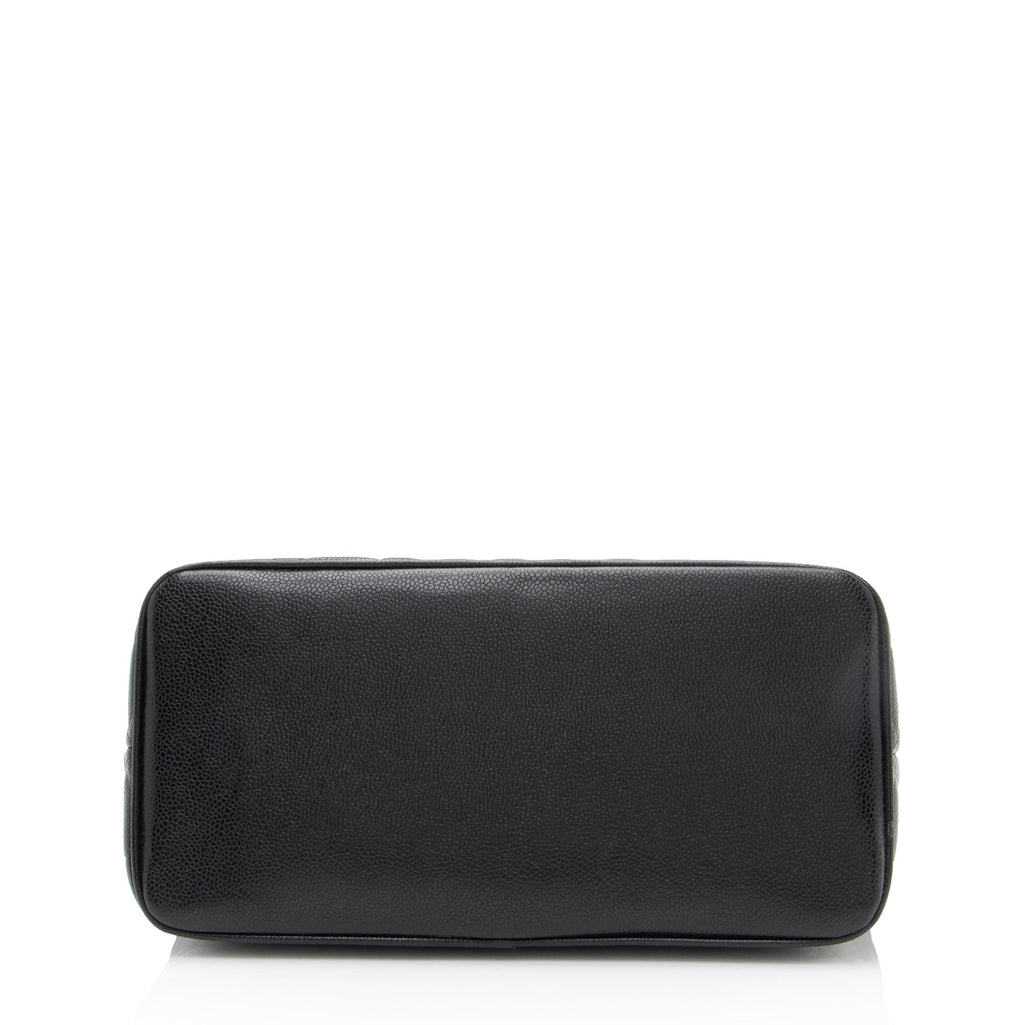 Chanel Vintage Caviar Leather Medallion Tote (SHF-1e1Co0)