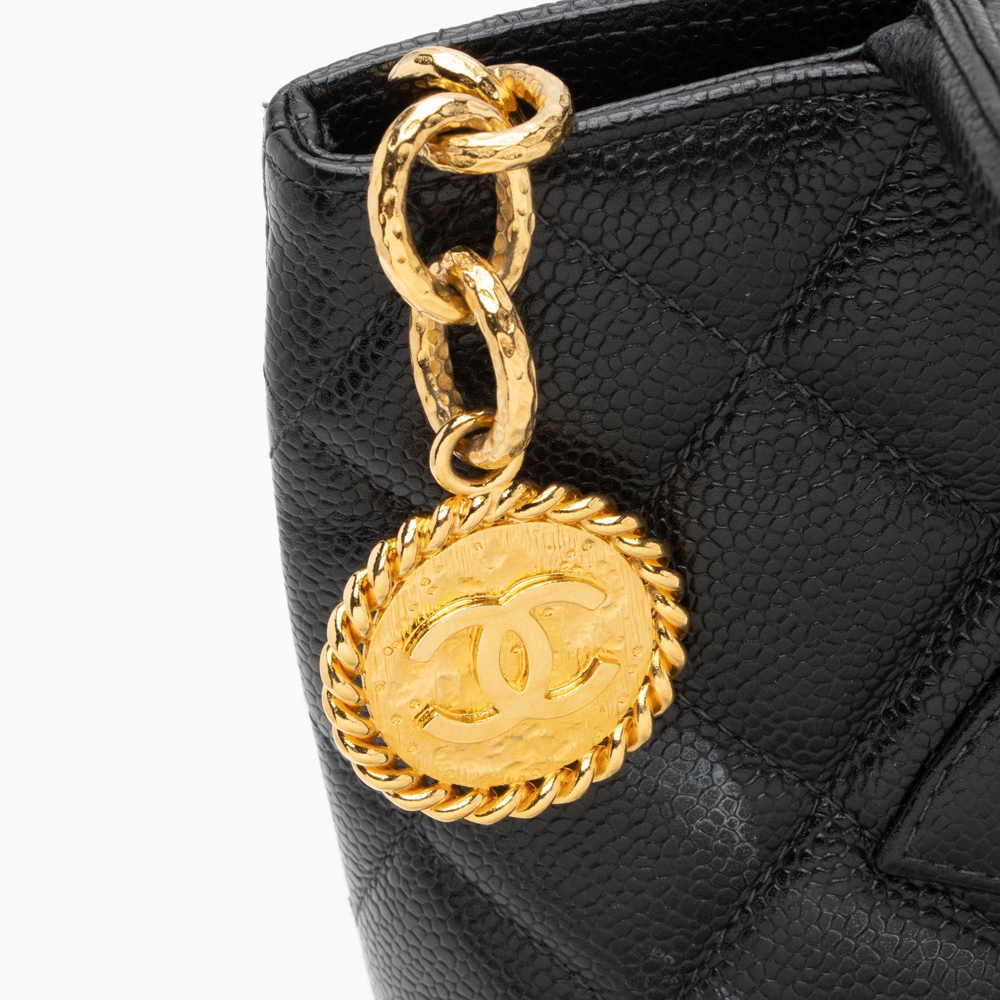Chanel Vintage Caviar Leather Medallion Tote (SHF-1e1Co0)