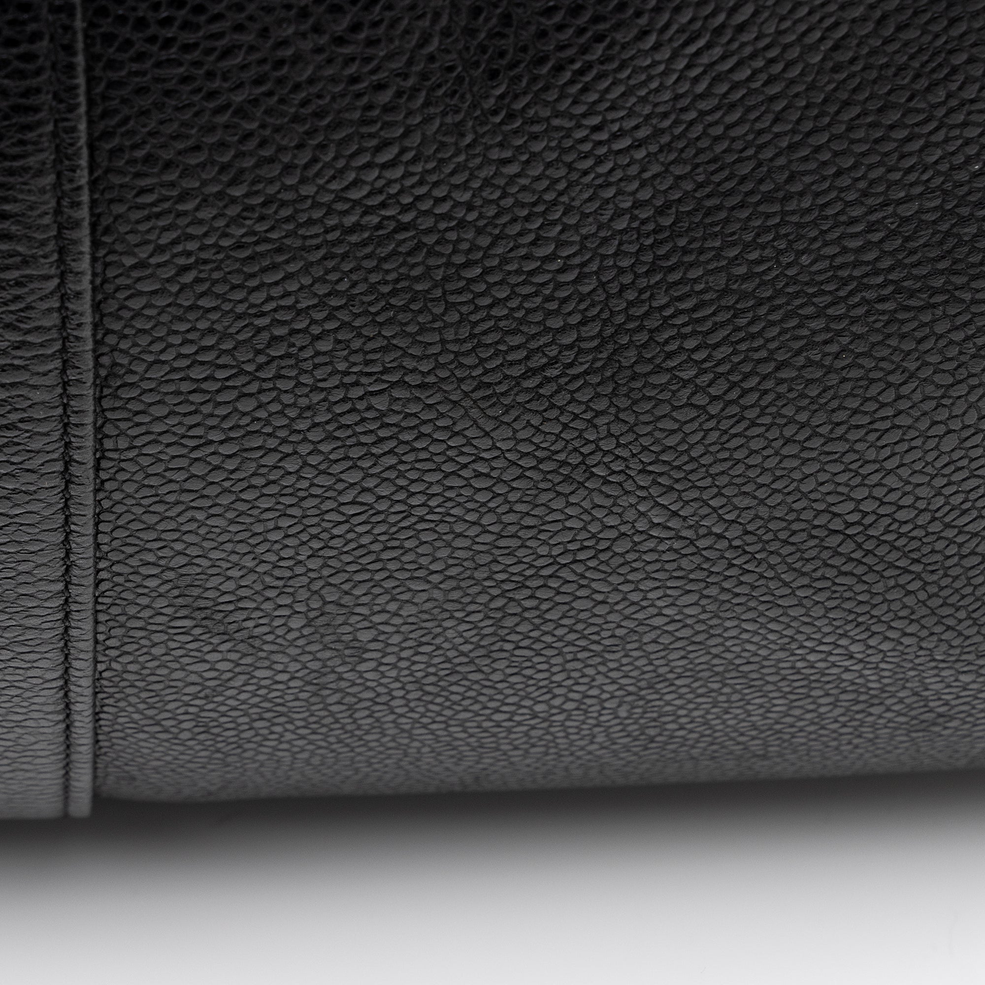 Chanel Vintage Caviar Leather Timeless CC Duffle Bag (SHF-8OA81f)