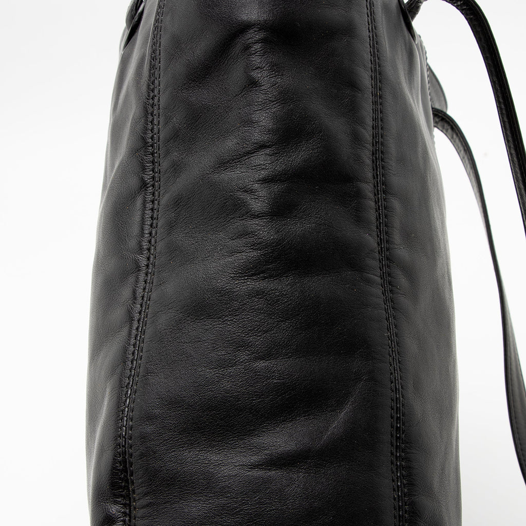 Chanel Vintage Lambskin CC Logo Tote (SHF-22846)
