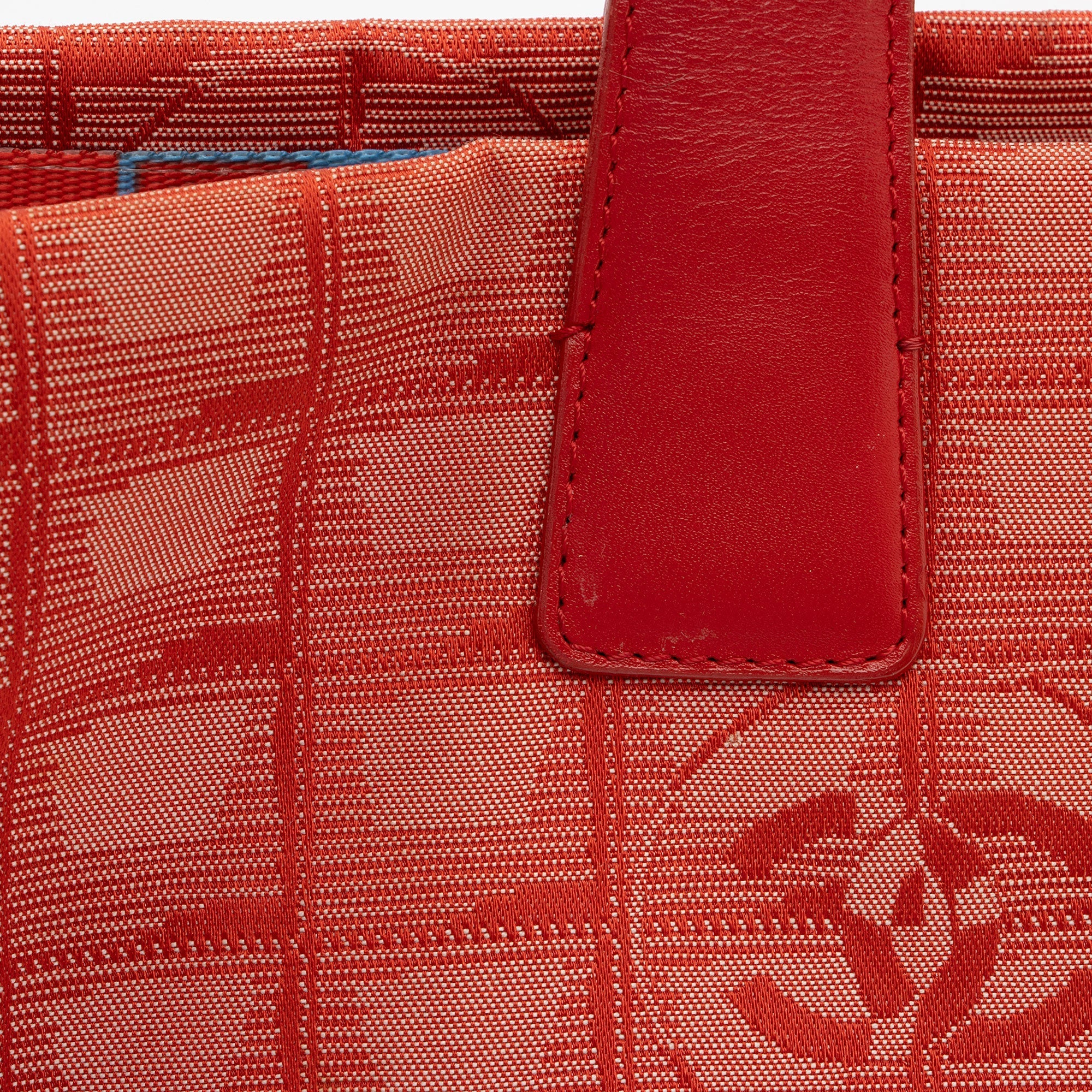 Chanel Vintage Nylon Travel Ligne Large Tote (SHF-sx8m6y)
