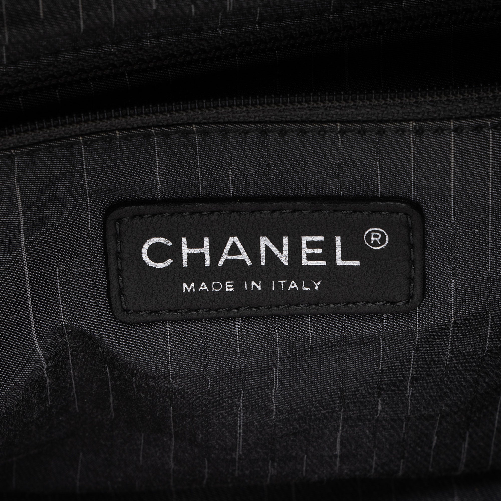 Chanel Washed Grained Calfskin CC Cup Satchel (SHF-NgmyTU)
