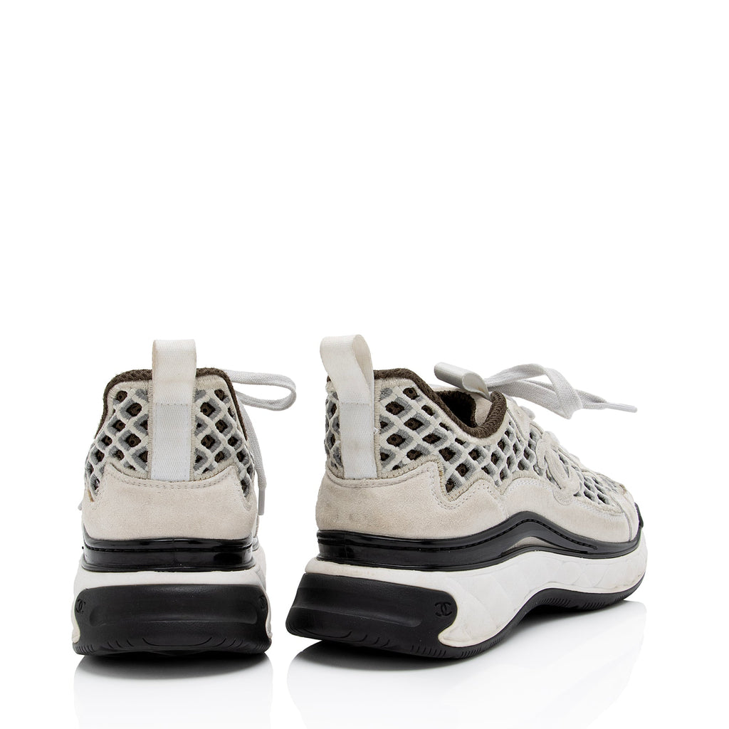 Chanel Suede Calfskin Embroidered CC Sneakers - Size 8 / 38 (SHF-22982)