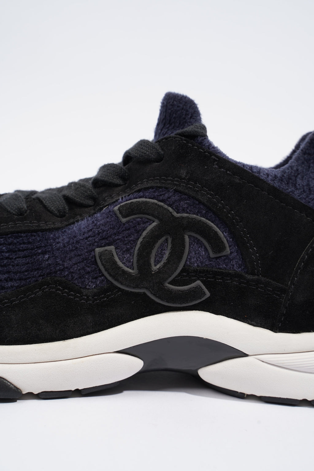 Chanel CC Logo Sneaker Navy / Black / White Fabric EU 39 UK 6