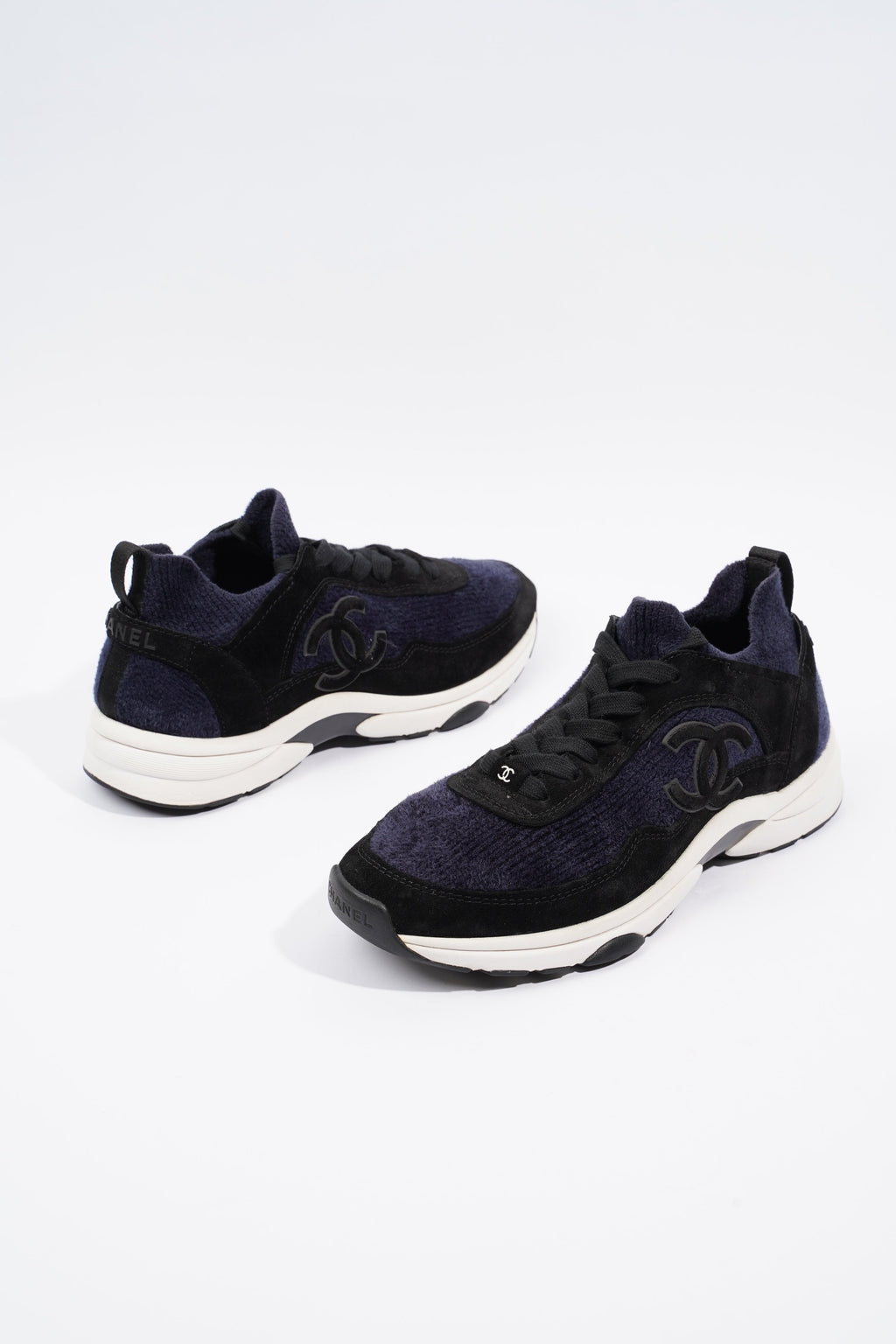 Chanel CC Logo Sneaker Navy / Black / White Fabric EU 39 UK 6