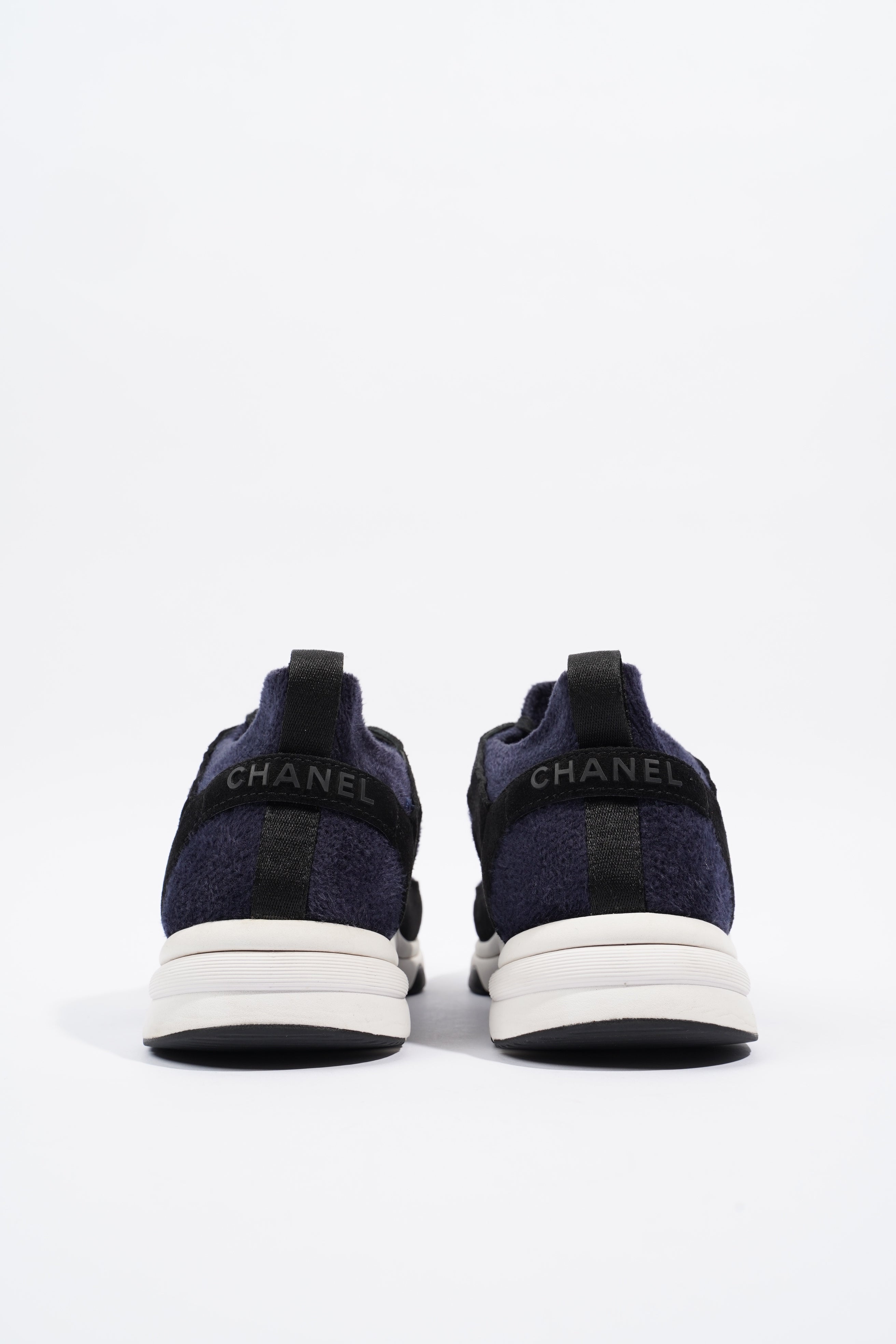 Chanel CC Logo Sneaker Navy / Black / White Fabric EU 39 UK 6