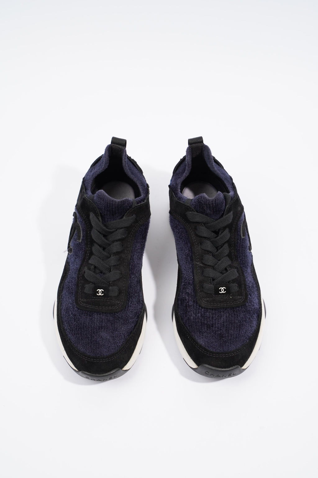 Chanel CC Logo Sneaker Navy / Black / White Fabric EU 39 UK 6