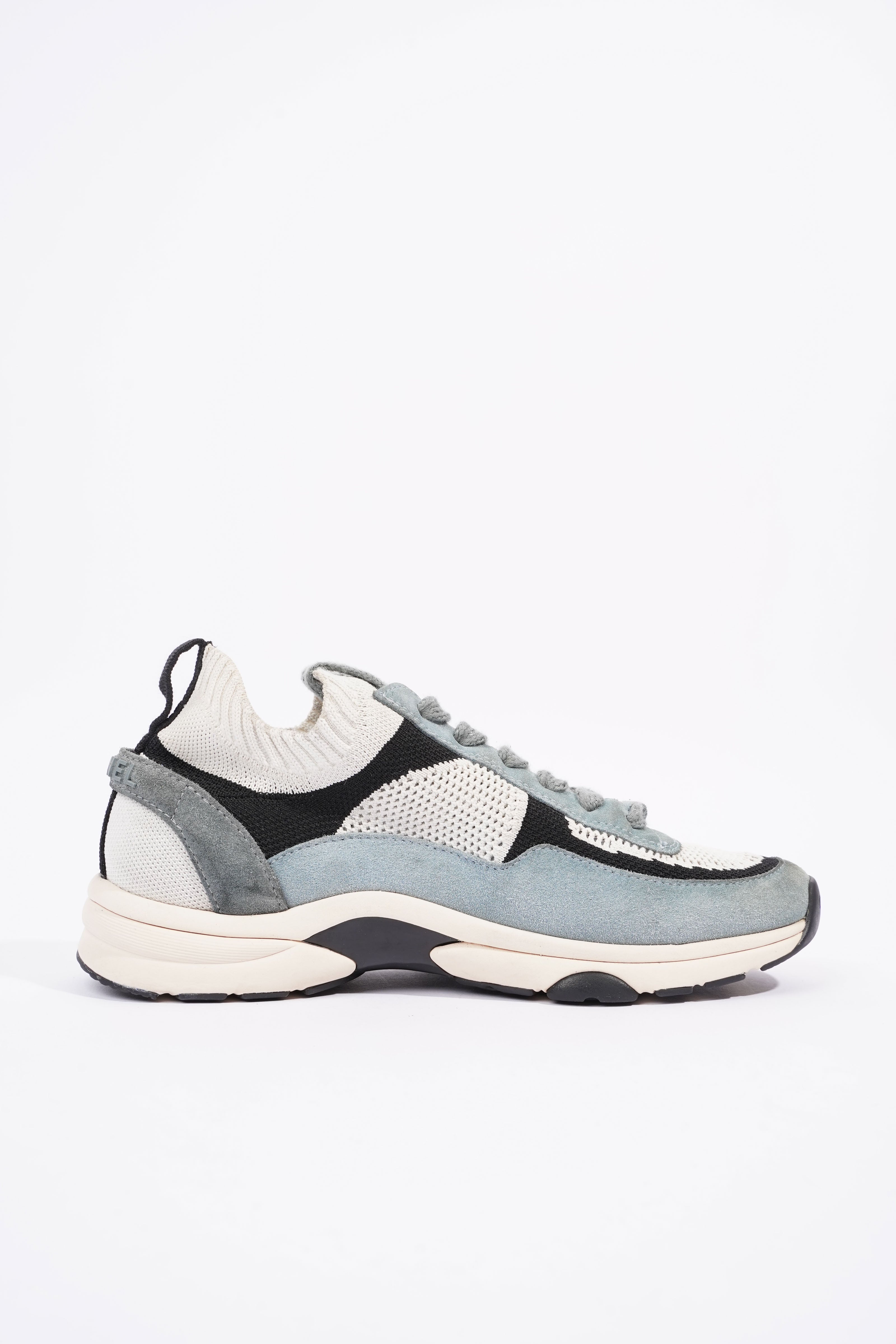Chanel CC Logo Knit Sneaker White / Blue / Black Suede EU 38.5 UK 5.5