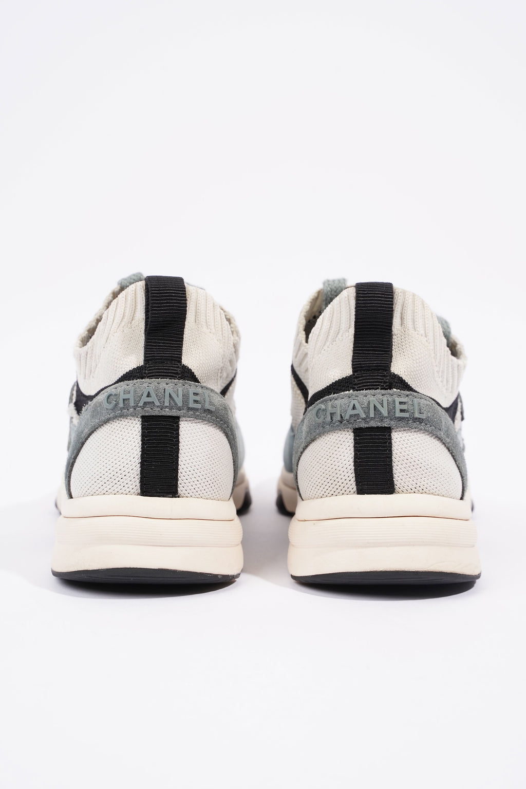 Chanel CC Logo Knit Sneaker White / Blue / Black Suede EU 38.5 UK 5.5