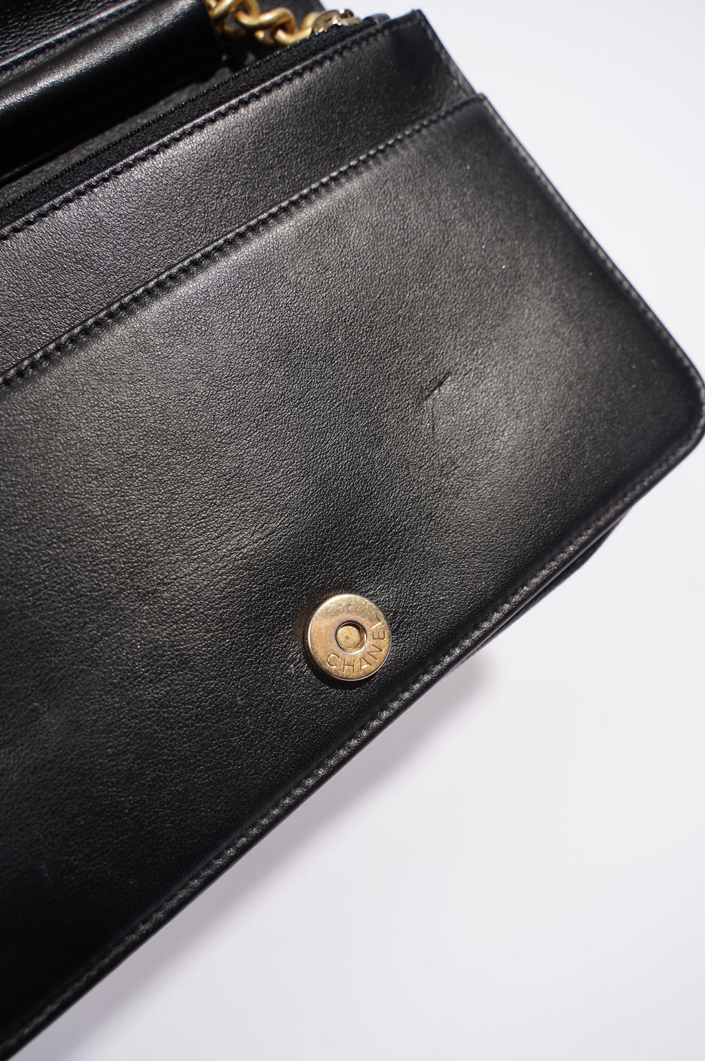 Chanel Womens Boy Wallet On Chain Black Caviar / Gold