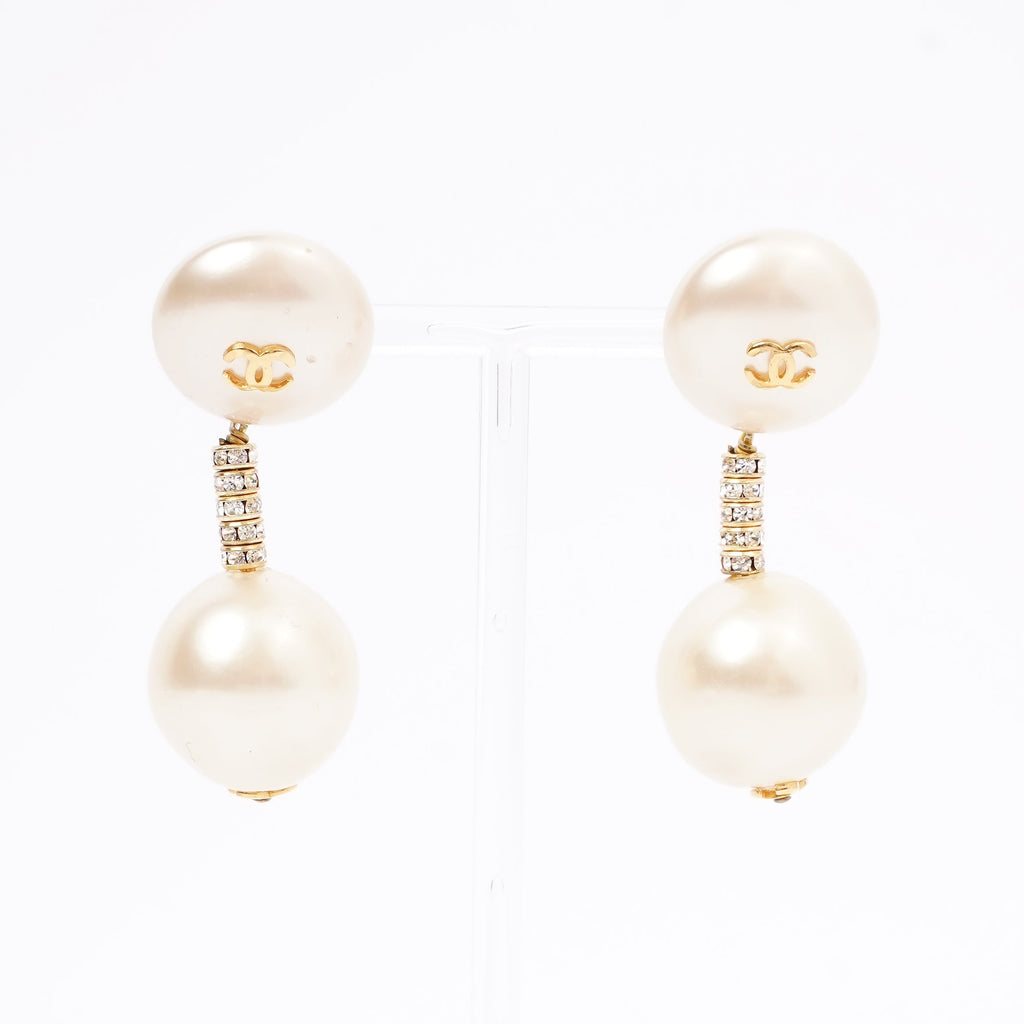 Chanel Pearl Pendant Earrings