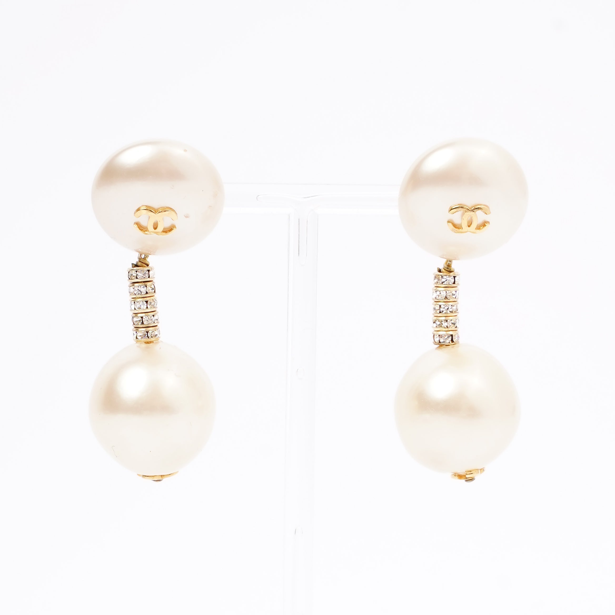 Chanel Pearl Pendant Earrings