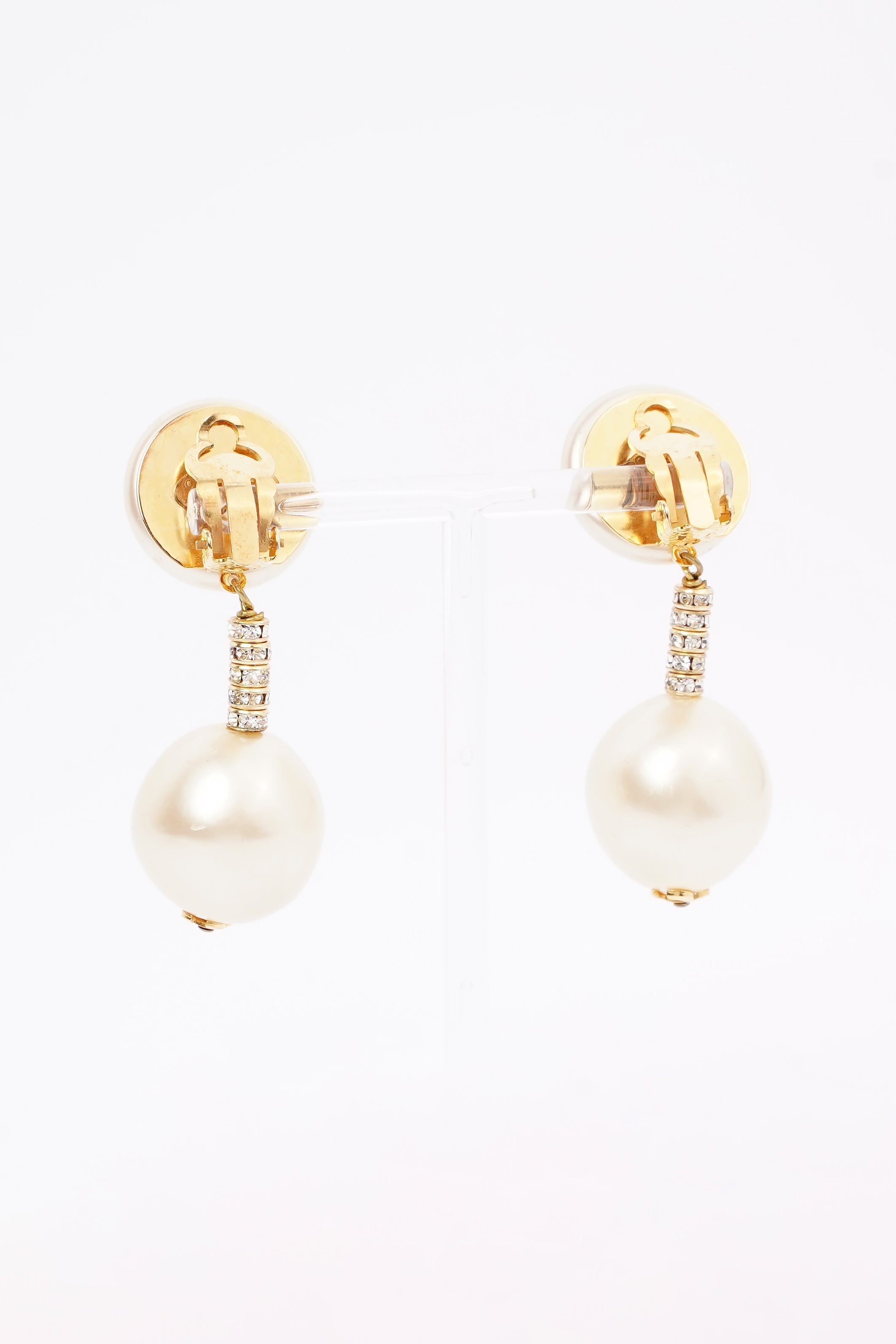 Chanel Pearl Pendant Earrings