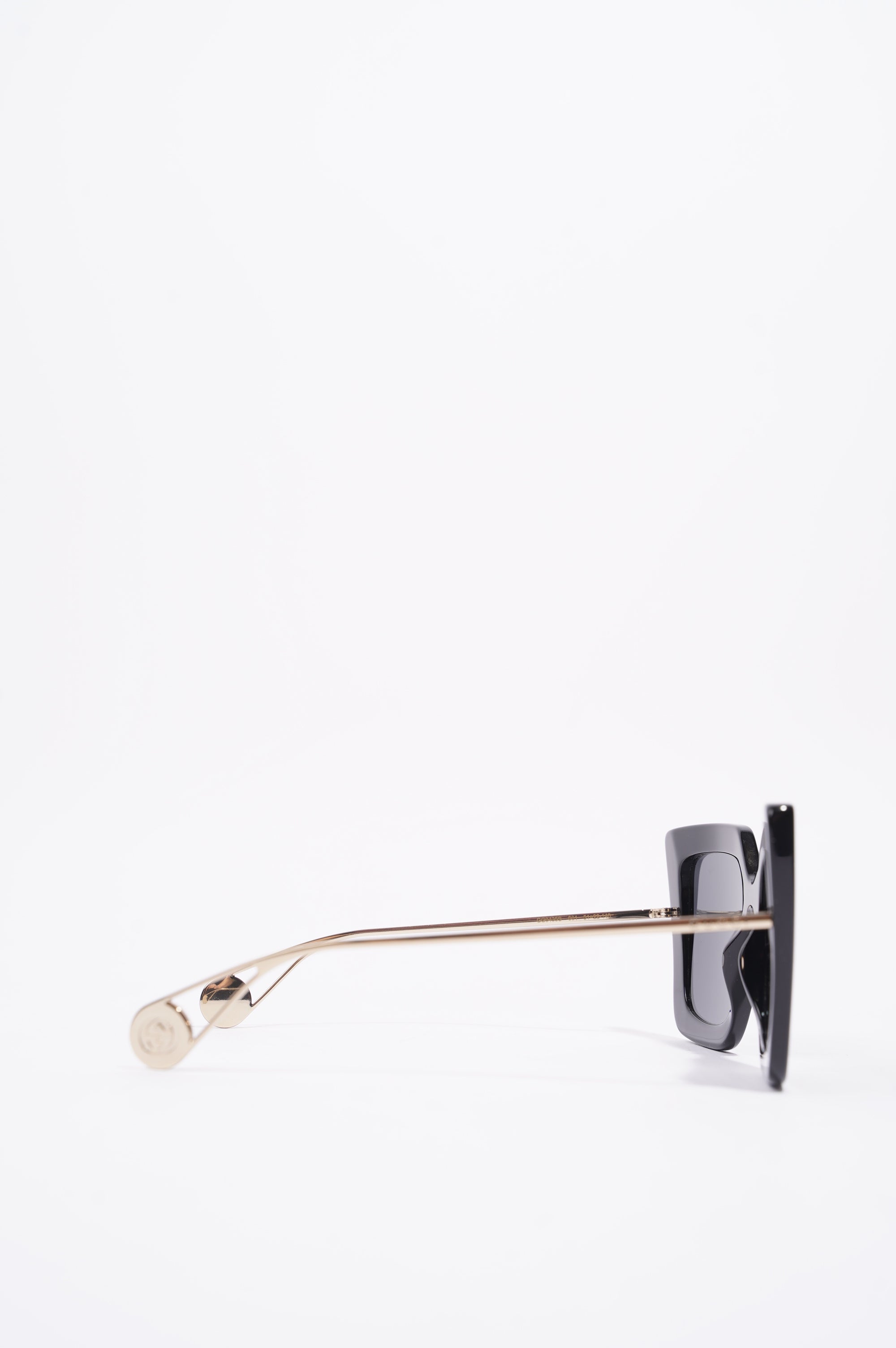 Gucci Womens GG0435S Sunglasses Black / Gold 140