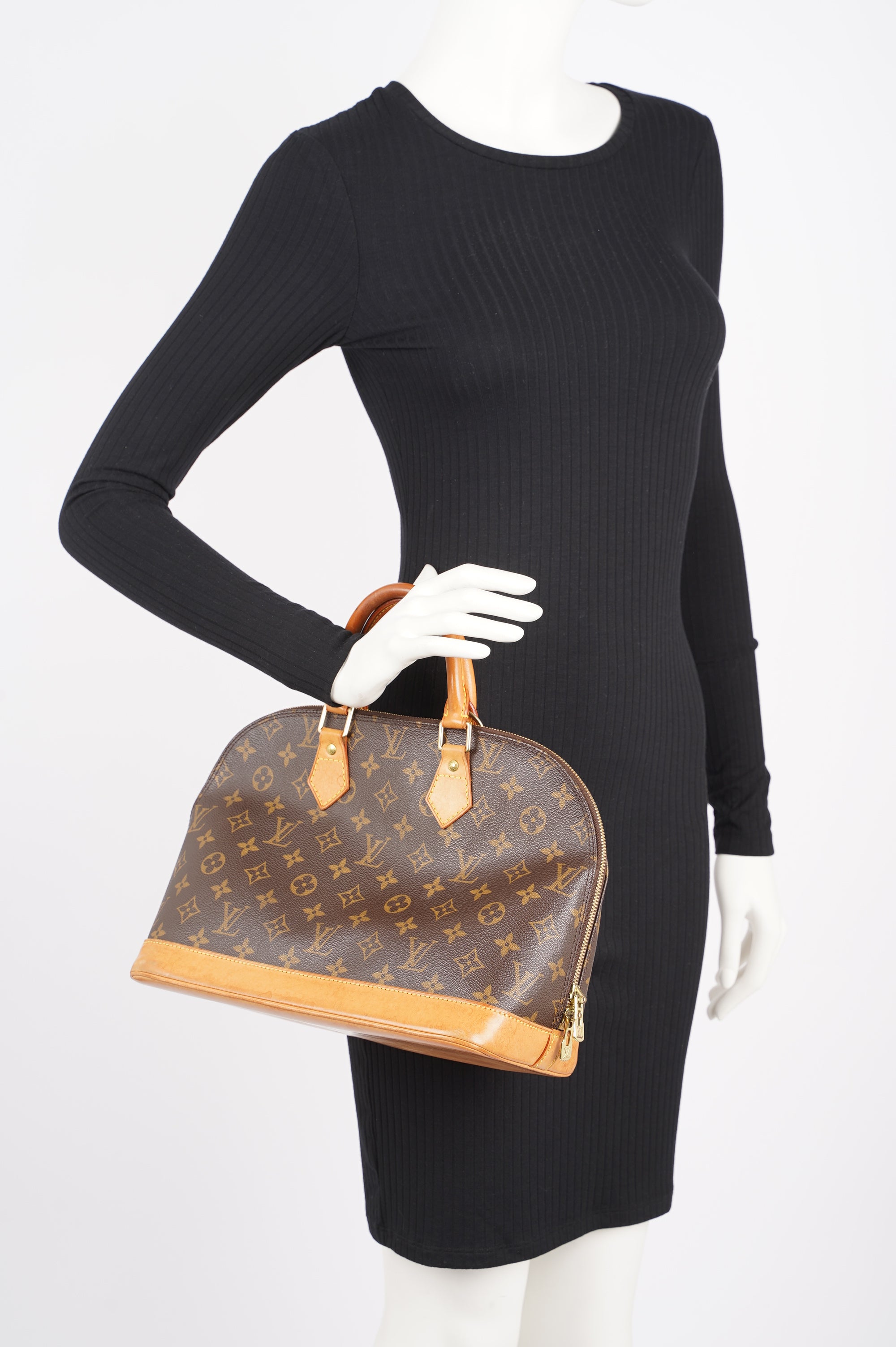 Louis Vuitton Womens Vintage Alma Monogram PM