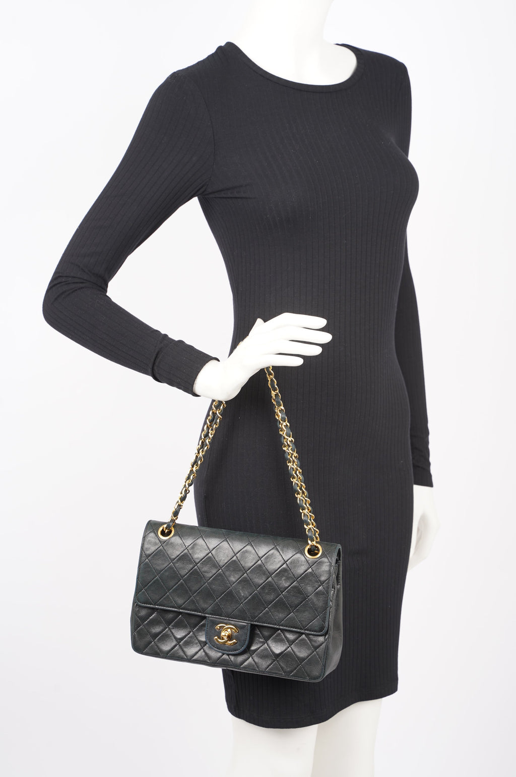 Chanel Womens Vintage Lambskin Classic Flap Black Medium