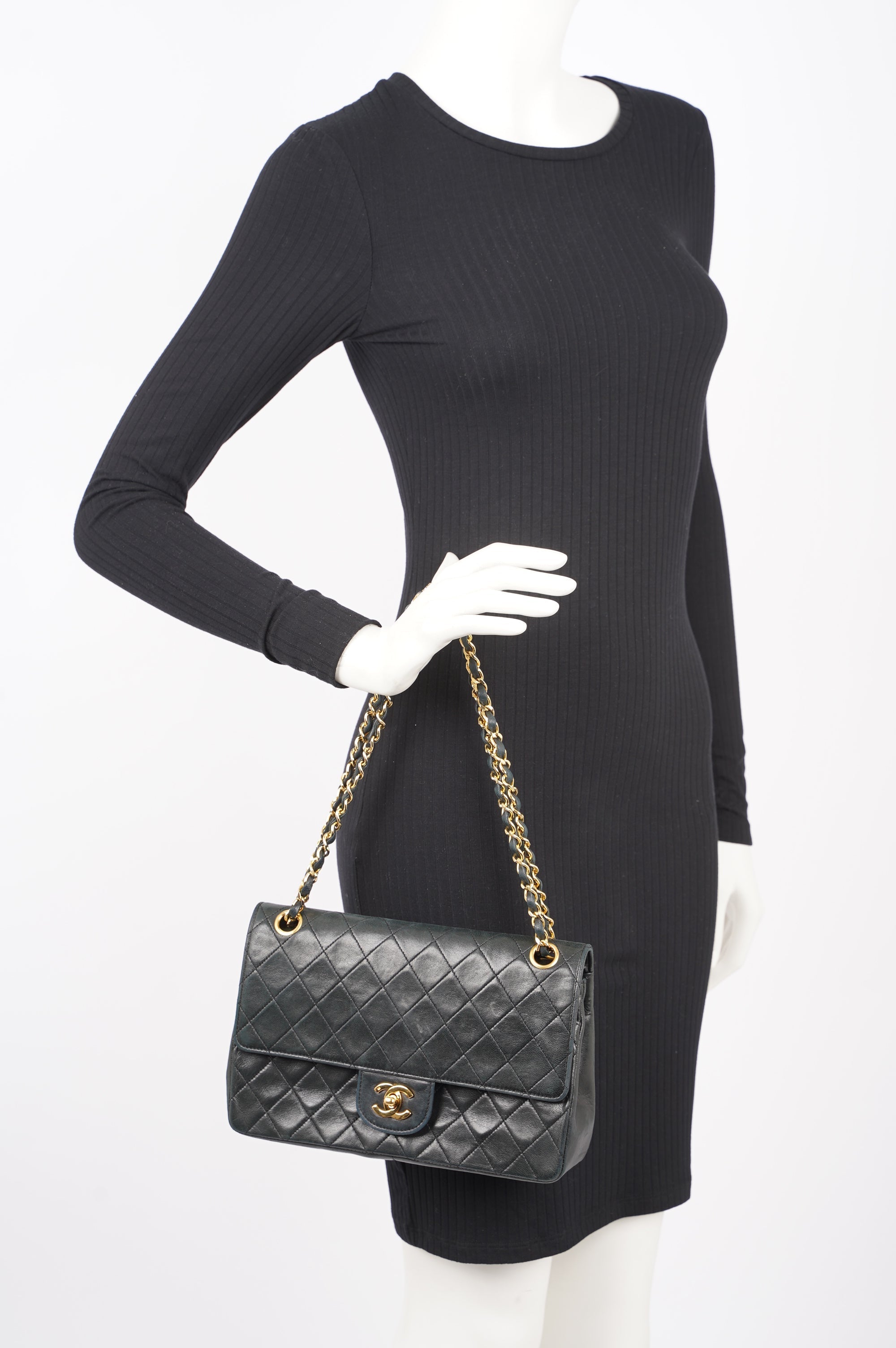 Chanel Womens Vintage Lambskin Classic Flap Black Medium