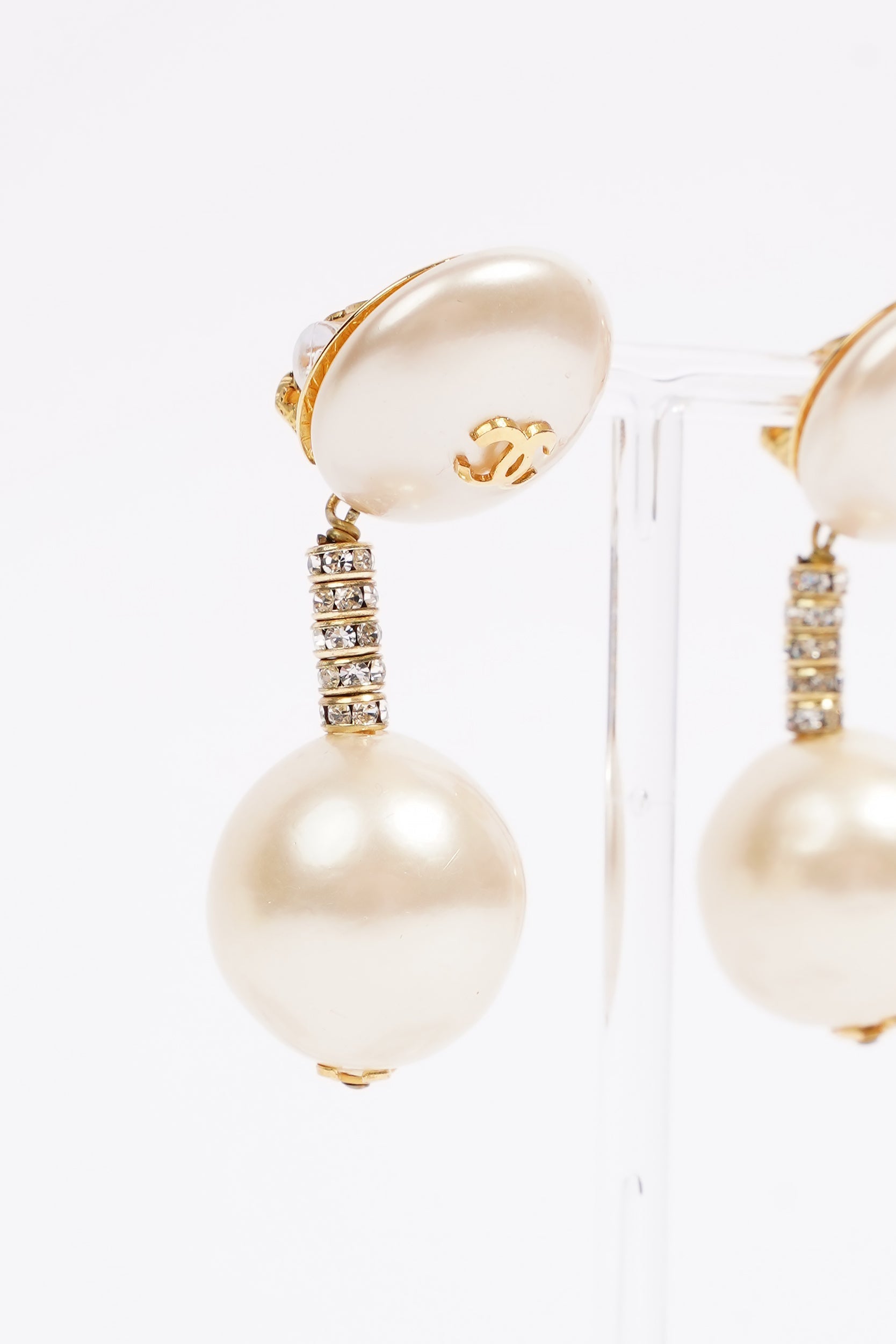 Chanel Pearl Pendant Earrings