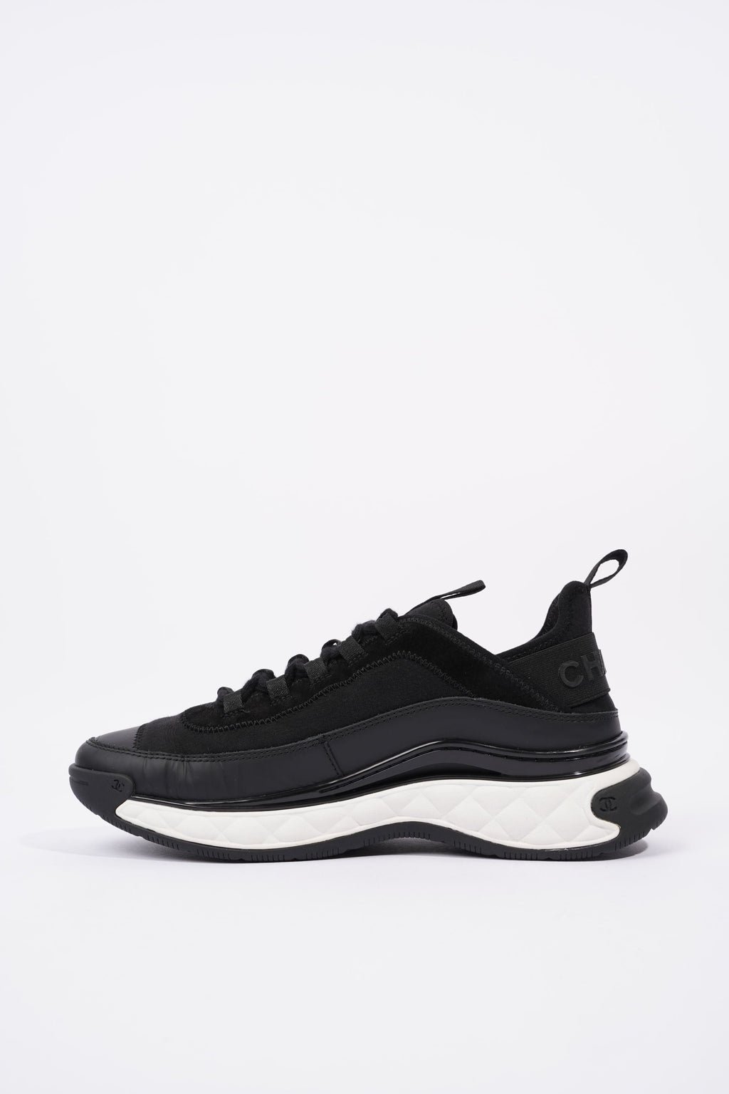 Chanel CC Logo Runners Black / White EU 40 / UK 7