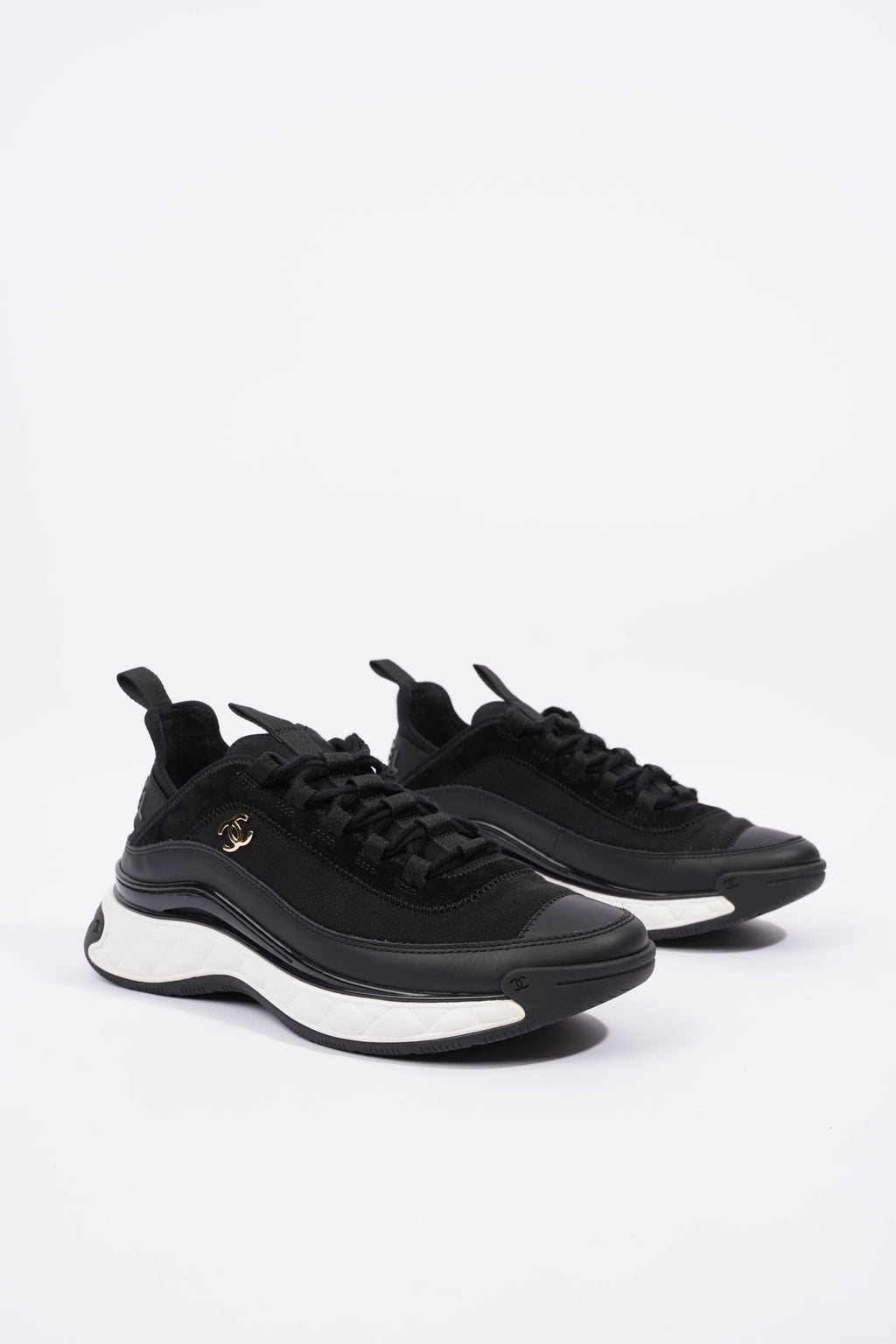 Chanel CC Logo Runners Black / White EU 40 / UK 7