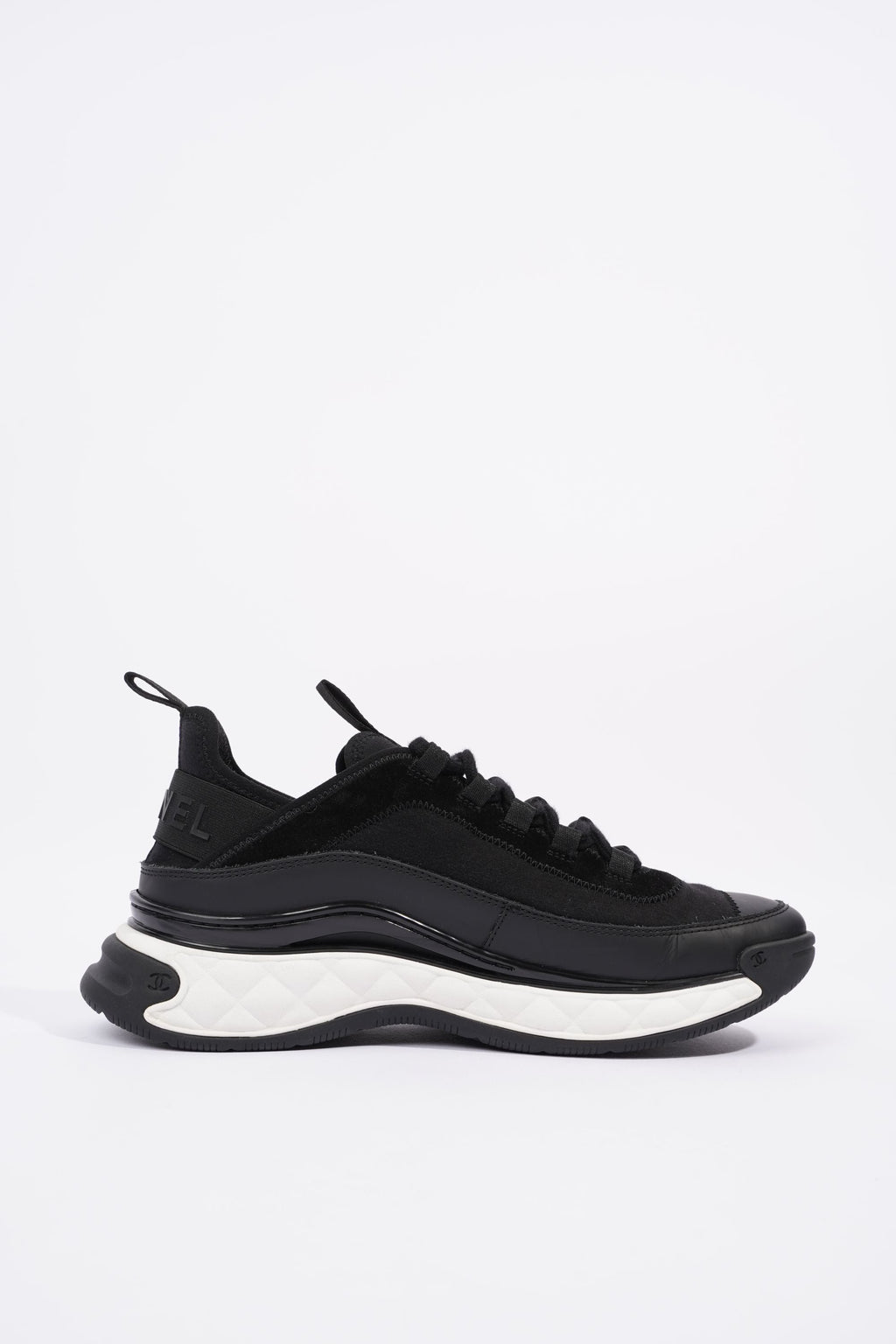 Chanel CC Logo Runners Black / White EU 40 / UK 7