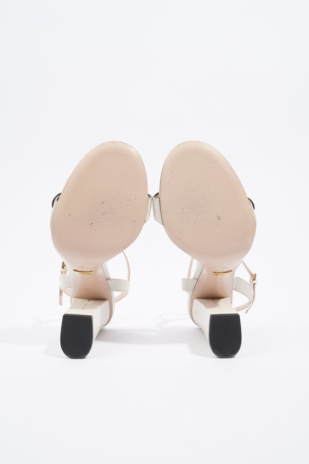 Gucci Leather Sandal With Double G White / Gold EU 40 / UK 7