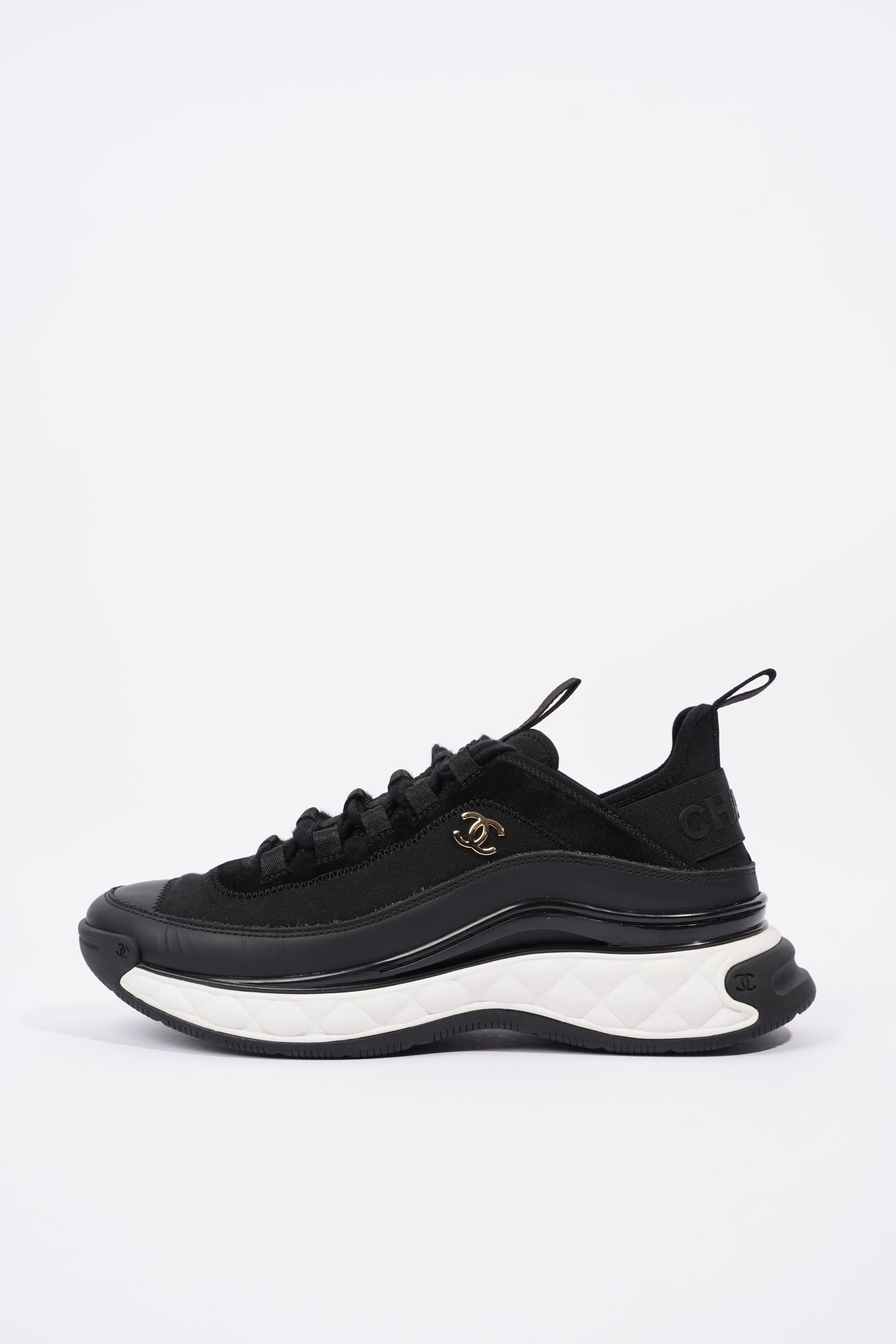 Chanel CC Logo Runners Black / White EU 40 / UK 7