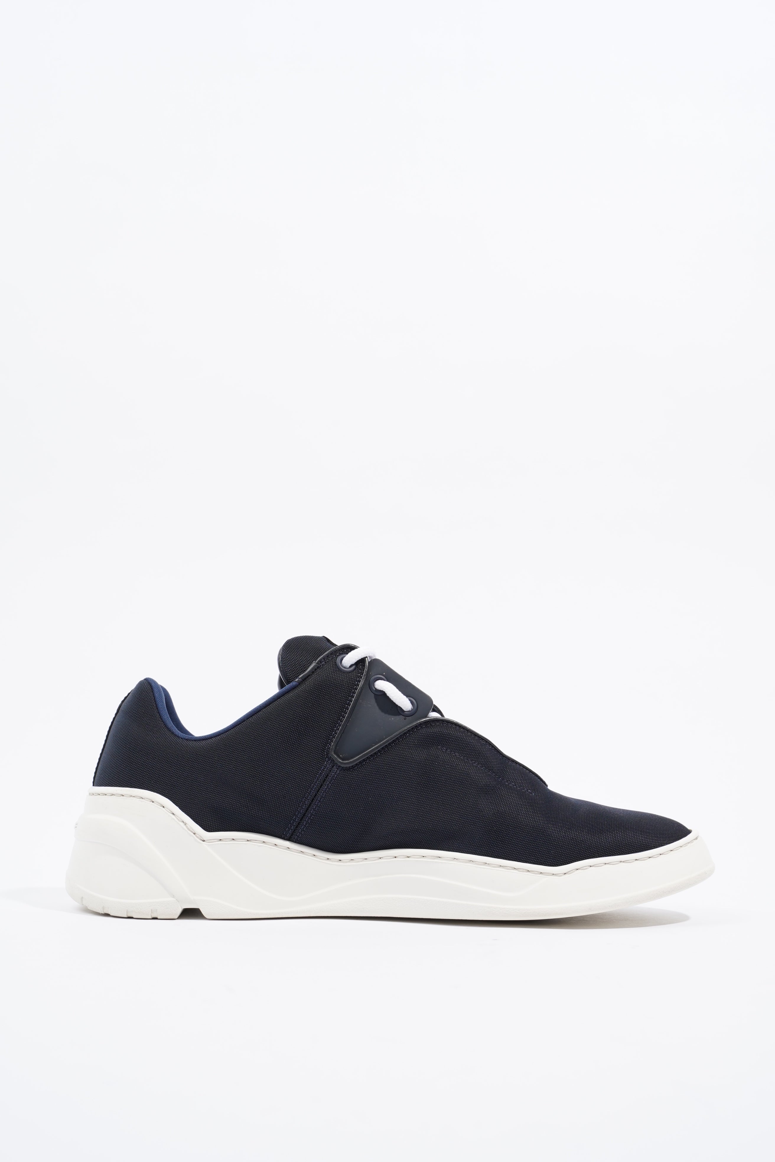 Christian Dior B17 Navy / White EU 43 / UK 9