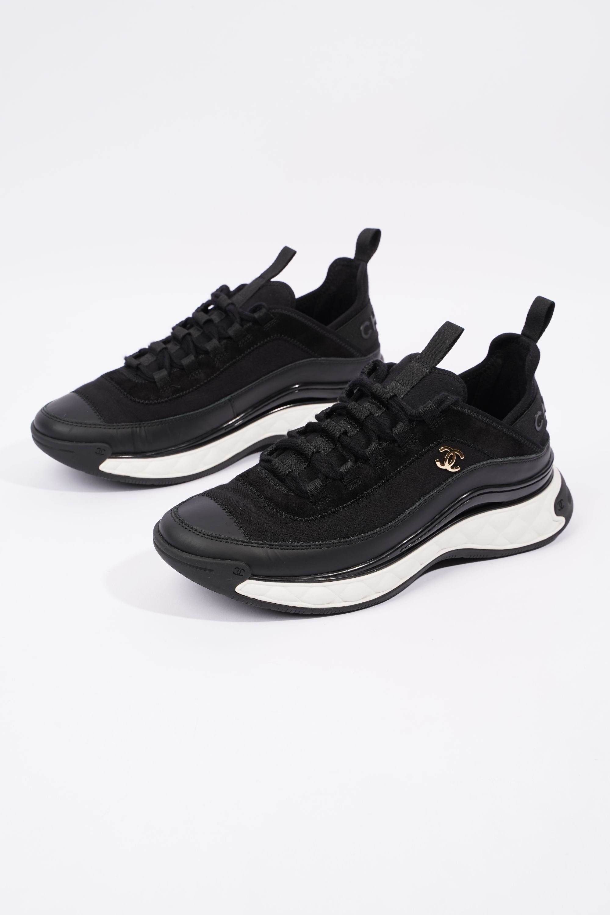 Chanel CC Logo Runners Black / White EU 40 / UK 7