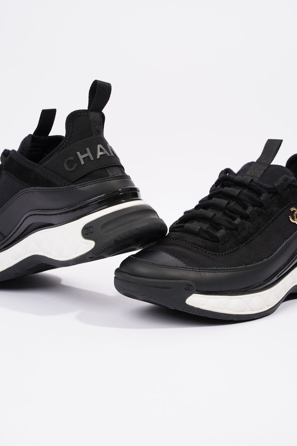 Chanel CC Logo Runners Black / White EU 40 / UK 7