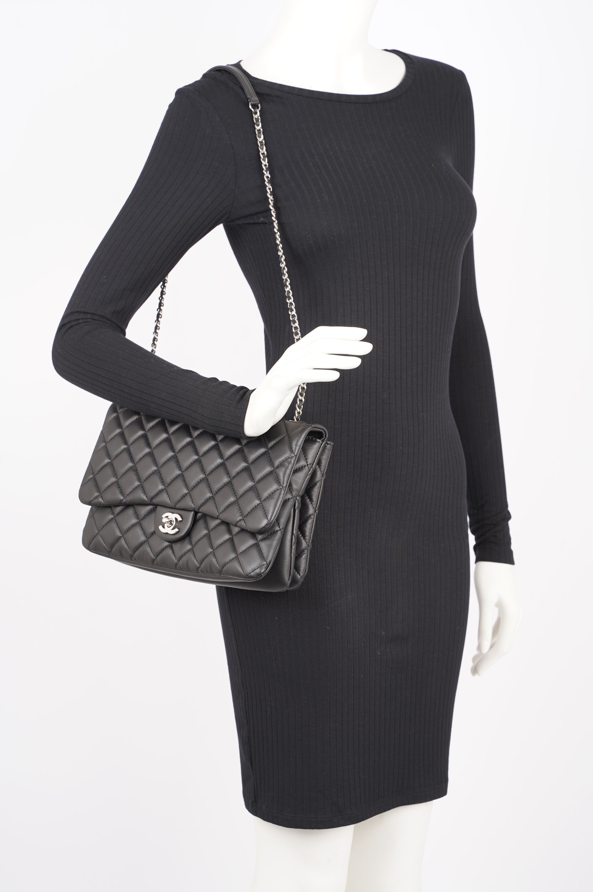 Chanel Womens Lambskin Quilted Flap Bag Black / Silver