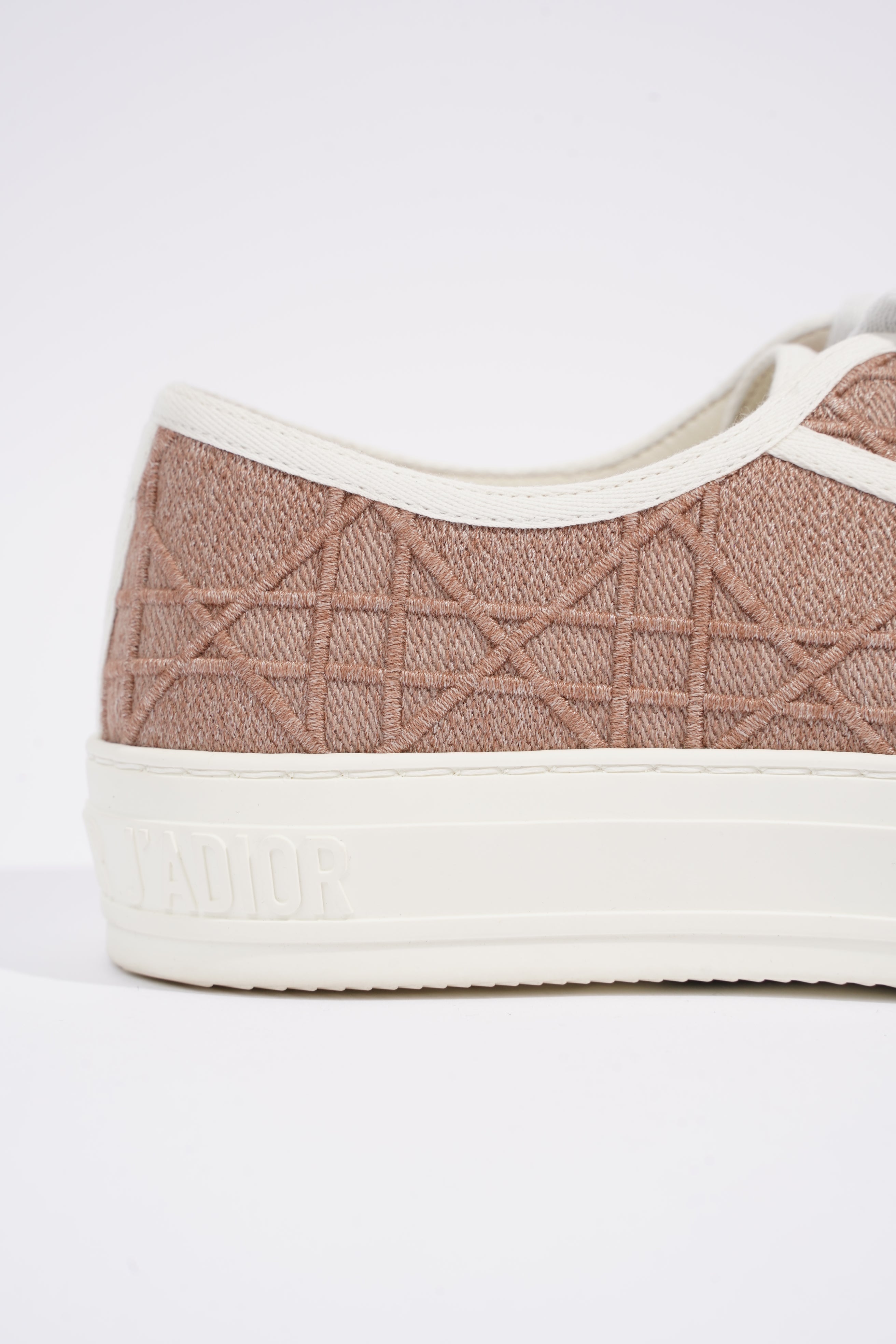 Christian Dior Walk n' Dior Clay White EU 37 / UK 4