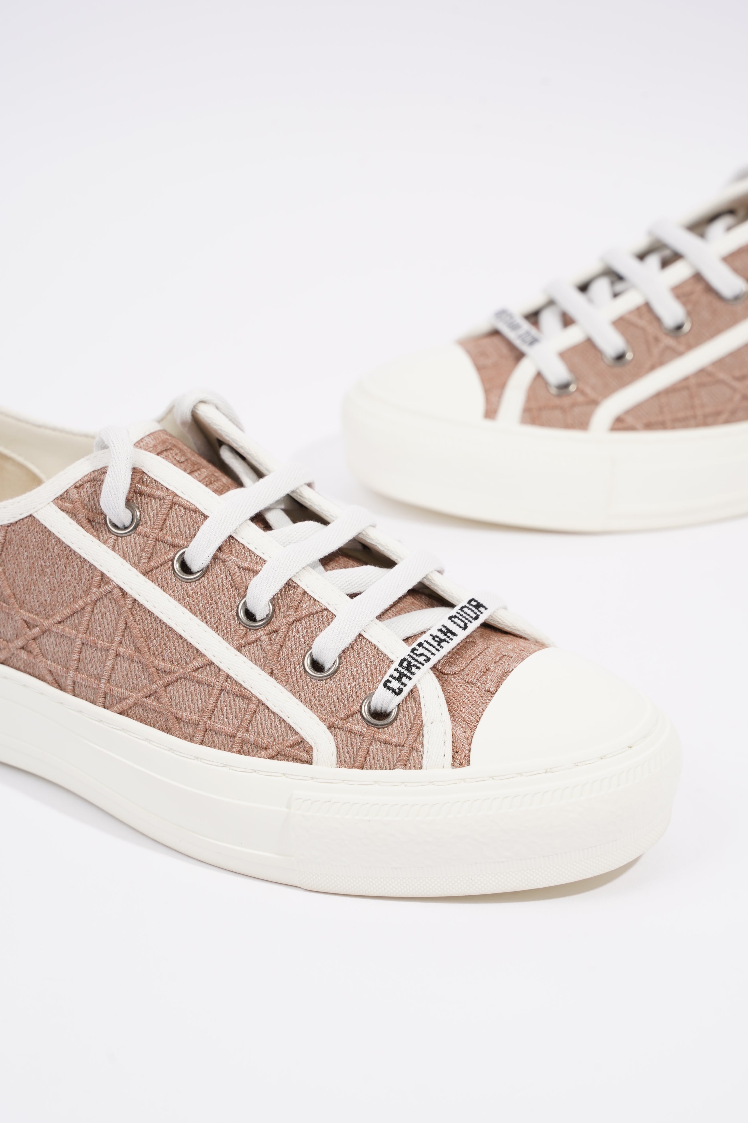 Christian Dior Walk n' Dior Clay White EU 37 / UK 4