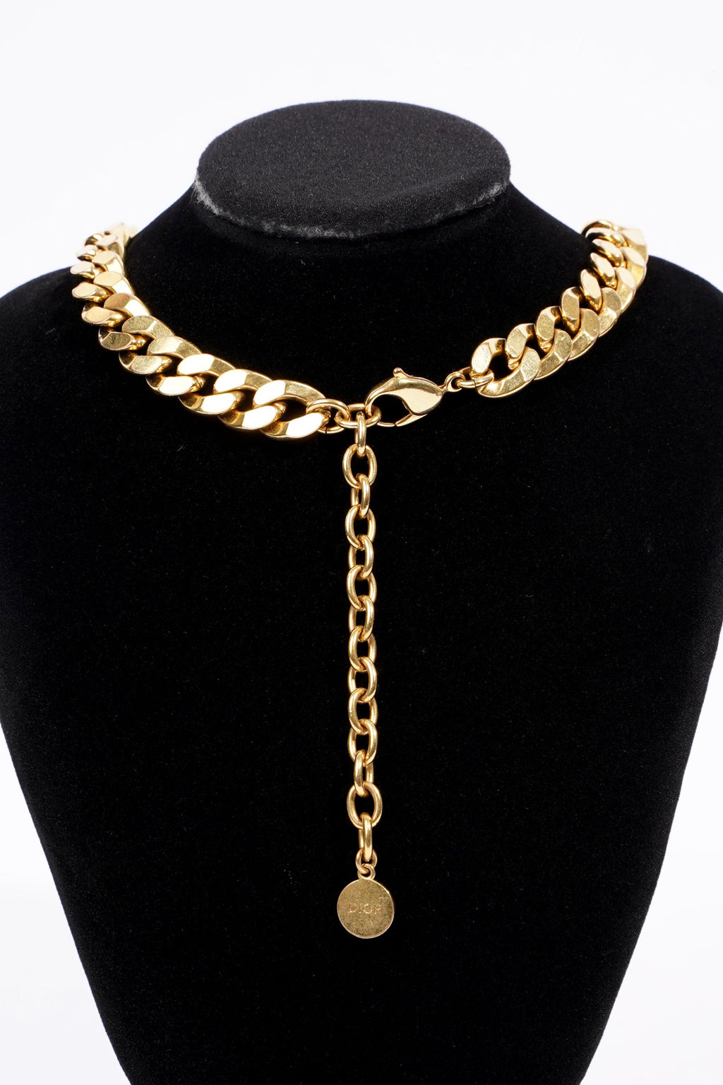 Christian Dior Womens 30 Montaigne Chocker Golden Finish / Base Metal