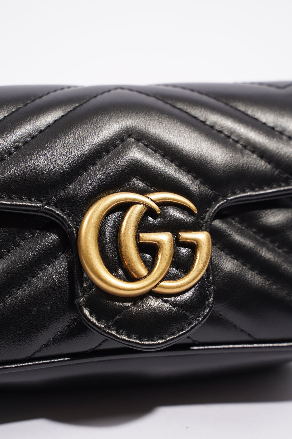 Gucci Womens Marmont Flap Black / Gold Super Mini