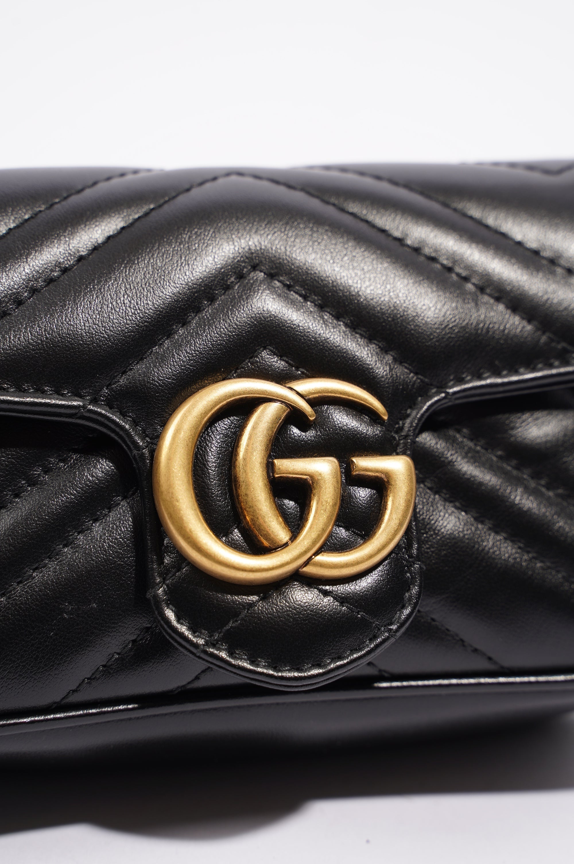 Gucci Womens Marmont Flap Black / Gold Super Mini