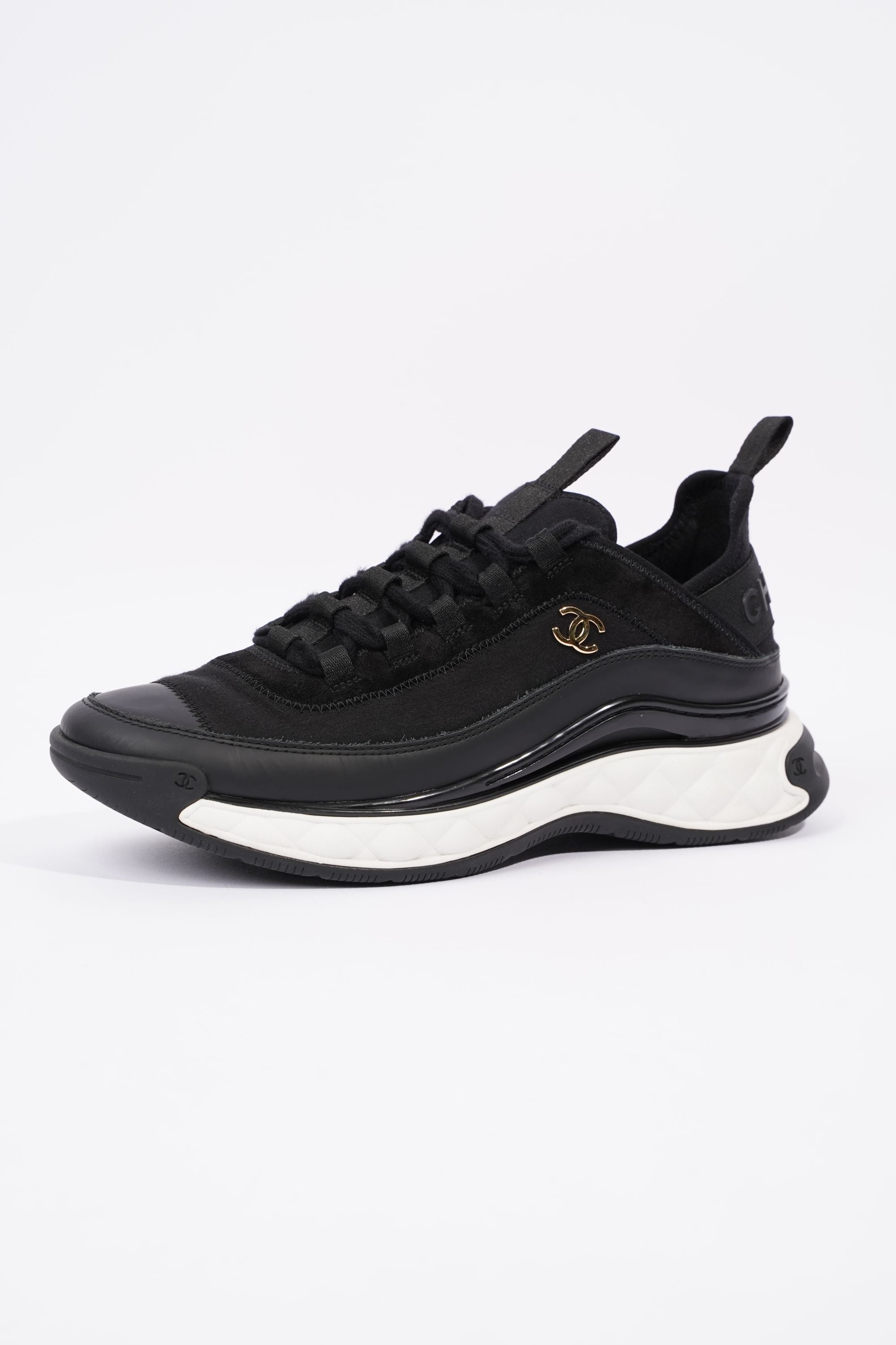 Chanel CC Logo Runners Black / White EU 40 / UK 7