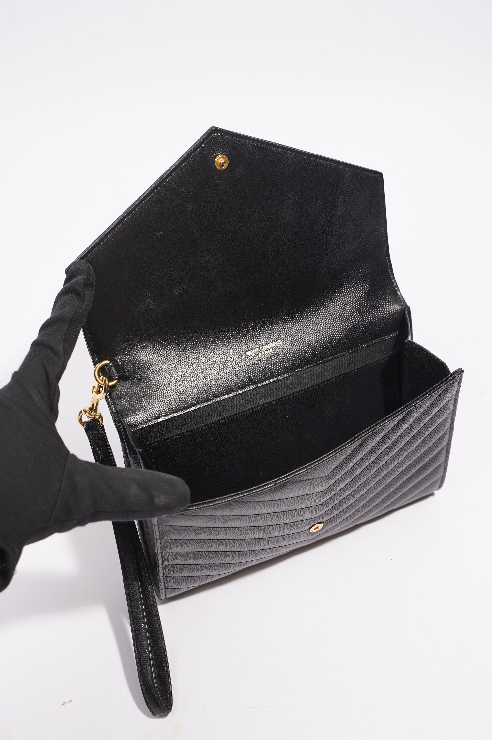 Saint Laurent Womens Envelope Wristlet Clutch
