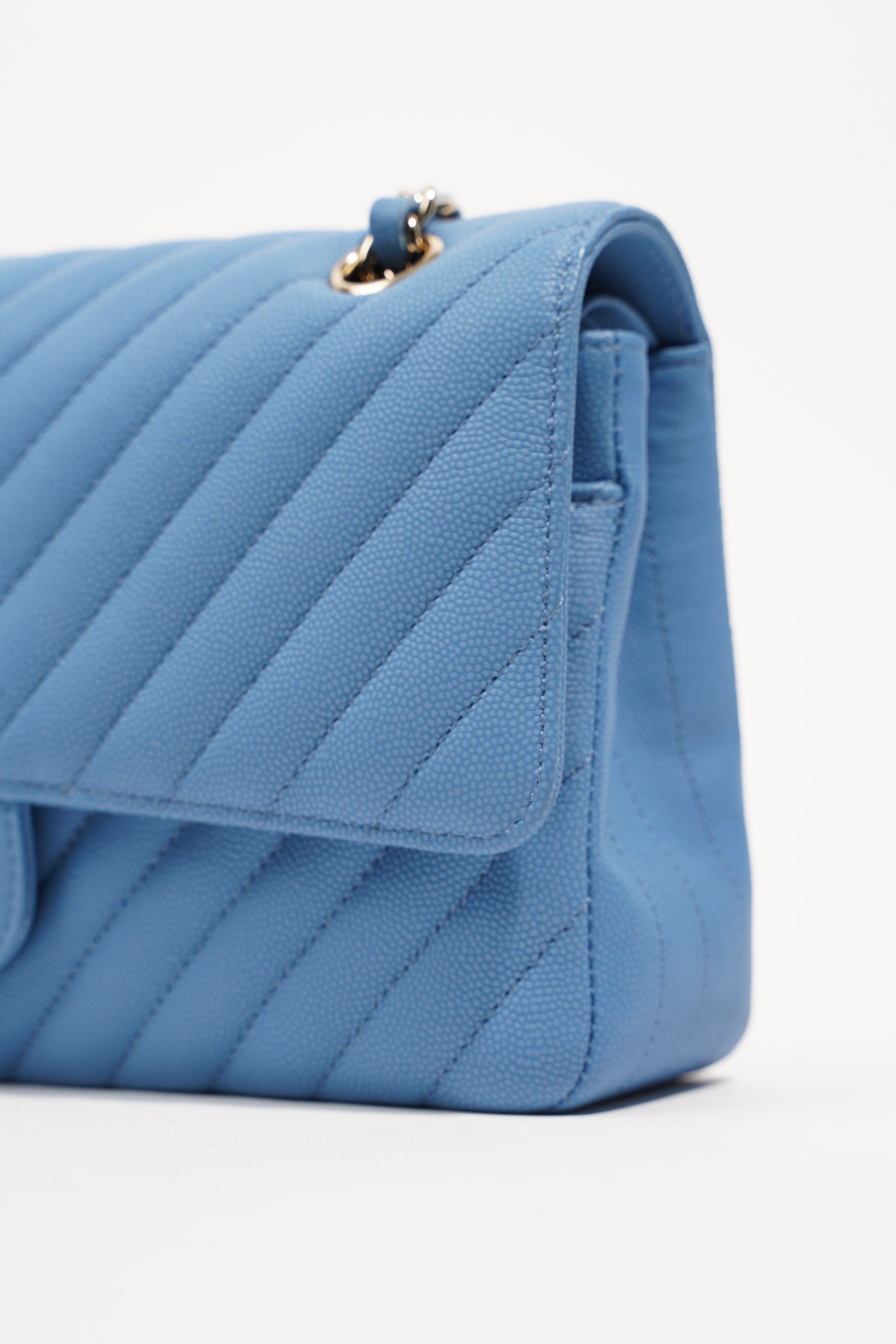 Chanel Womens Quilted Caviar Chevron Classic Double Flap Medium