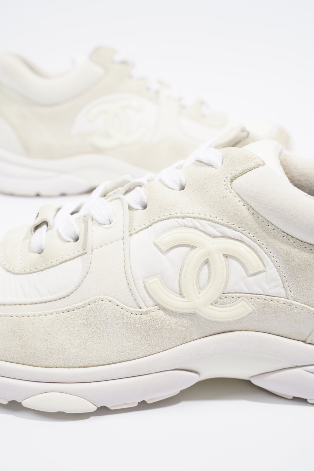 Chanel CC Runner White / Beige EU 38.5 / UK 5.5